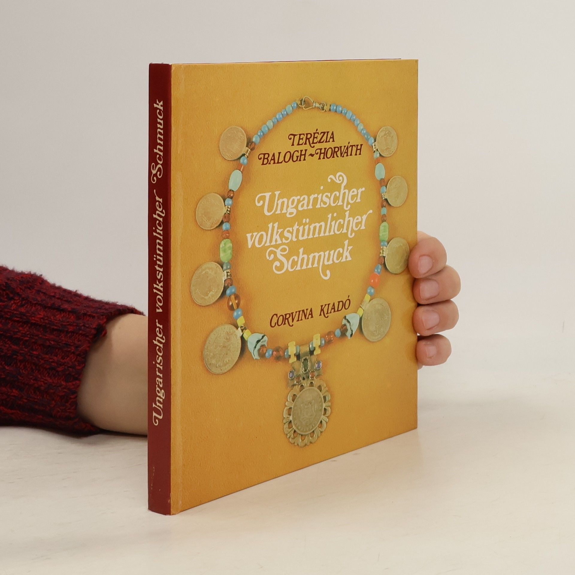 Terézia Baloghné Horváth Ungarischer volkstümlicher Schmuck