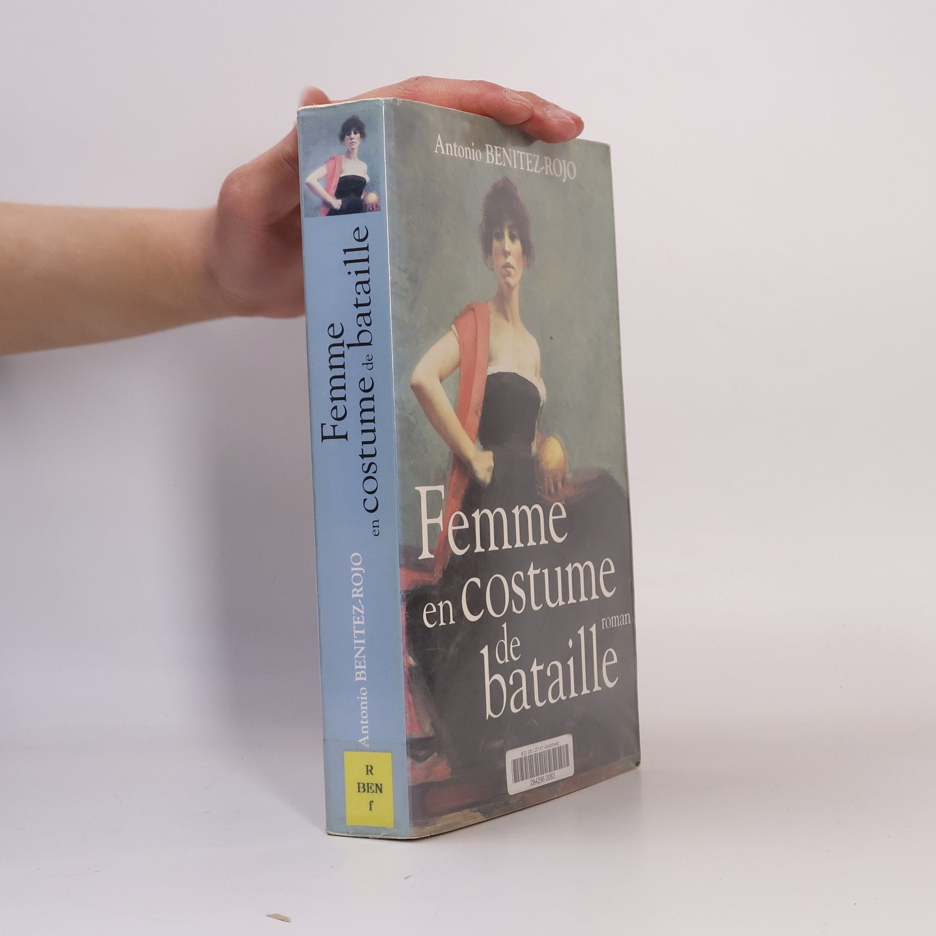 Antonio Benitez-Rojo Femme en costume de bataille