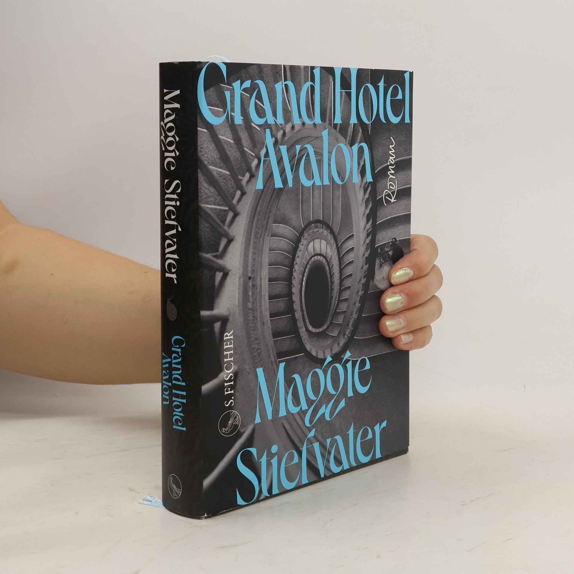 Maggie Stiefvater Grand Hotel Avalon