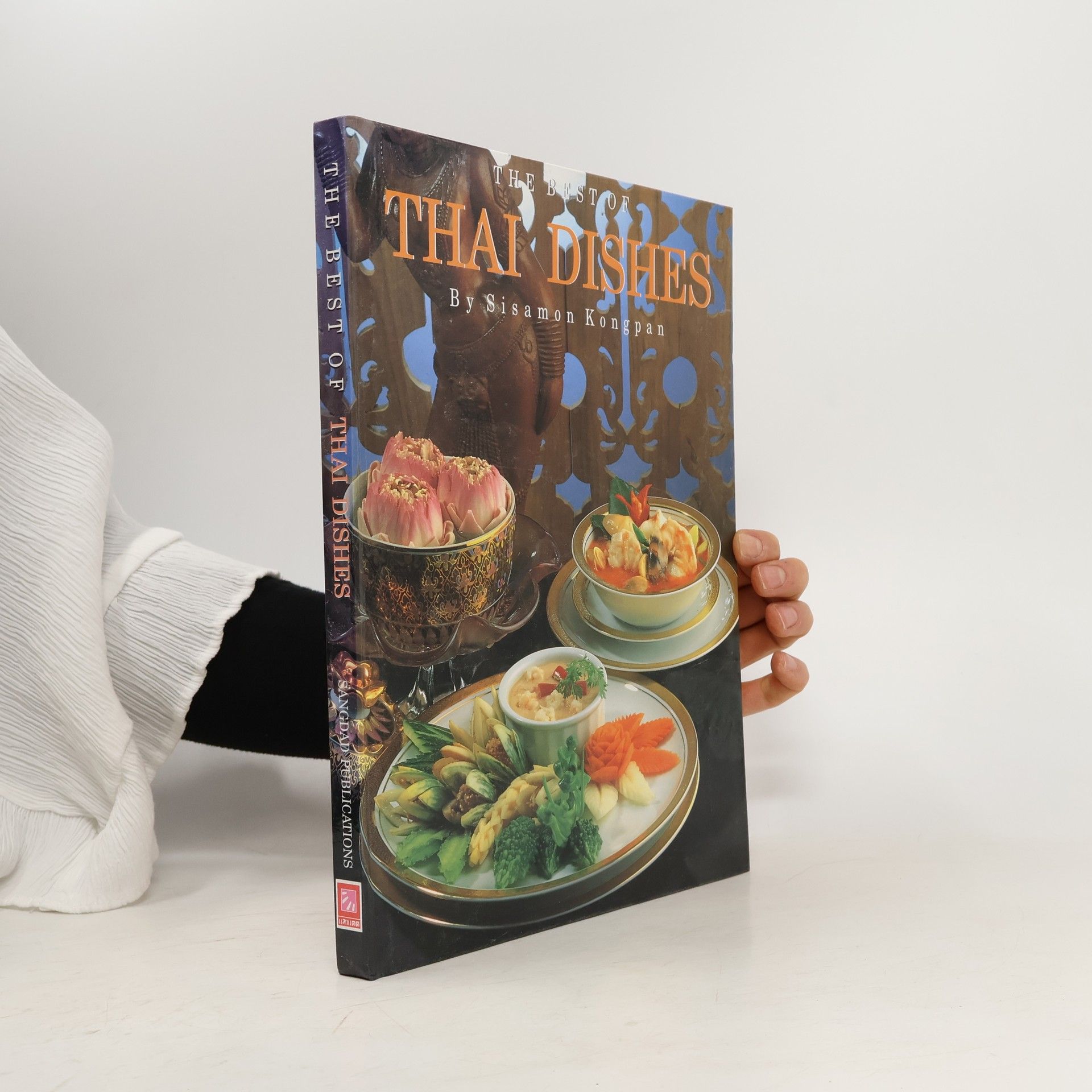 Sisamon Kongpan" The Best of Thai Dishes