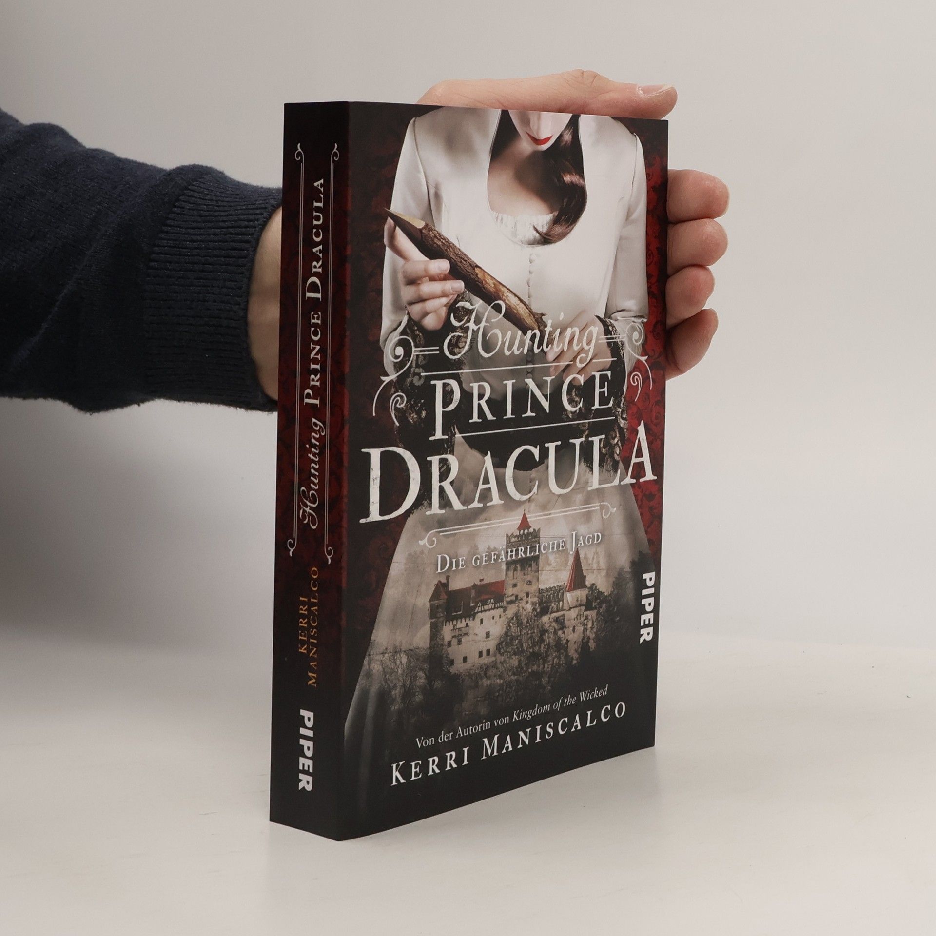 Kerri Maniscalco Hunting Prince Dracula