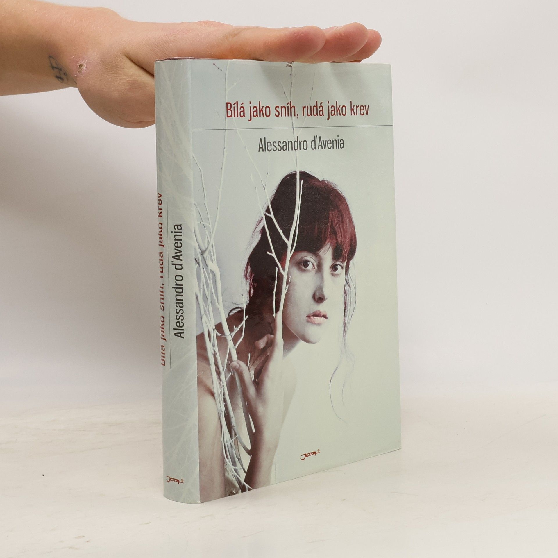 Alessandro D'Avenia Bílá jako sníh, rudá jako krev