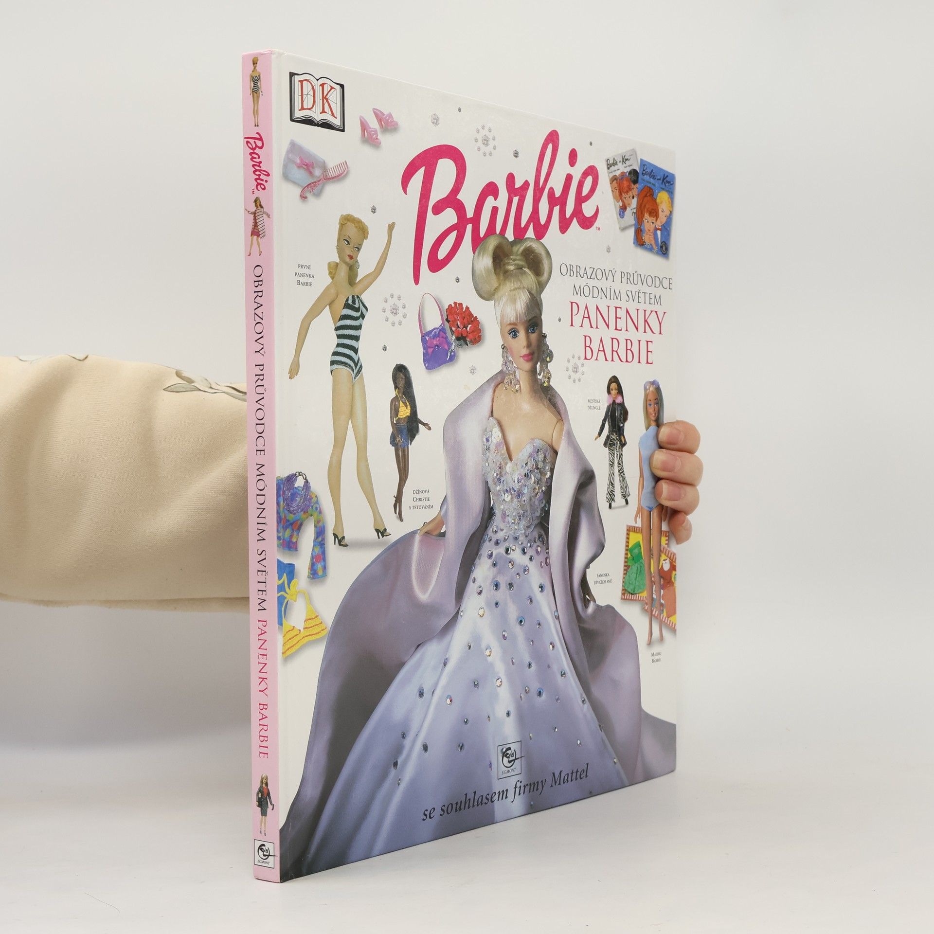 Lisa Lanzarini Obrazový průvodce módním světem Barbie