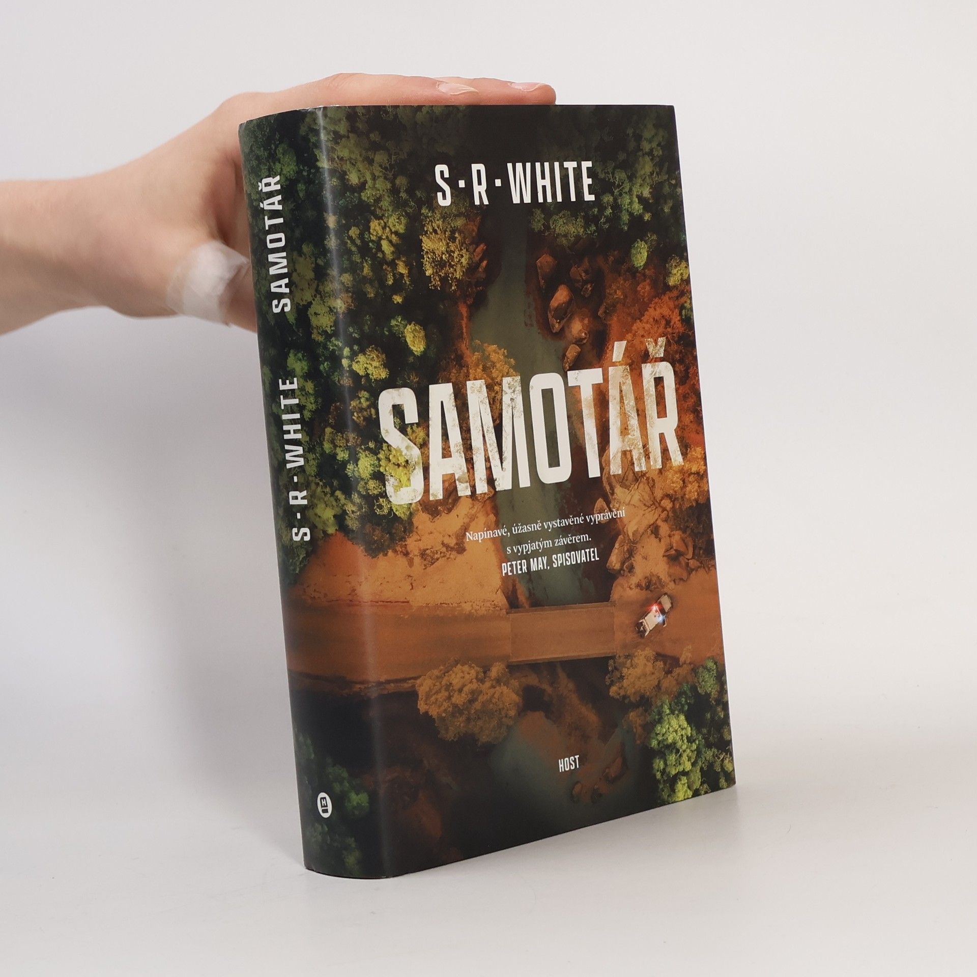 S. R. White Samotář