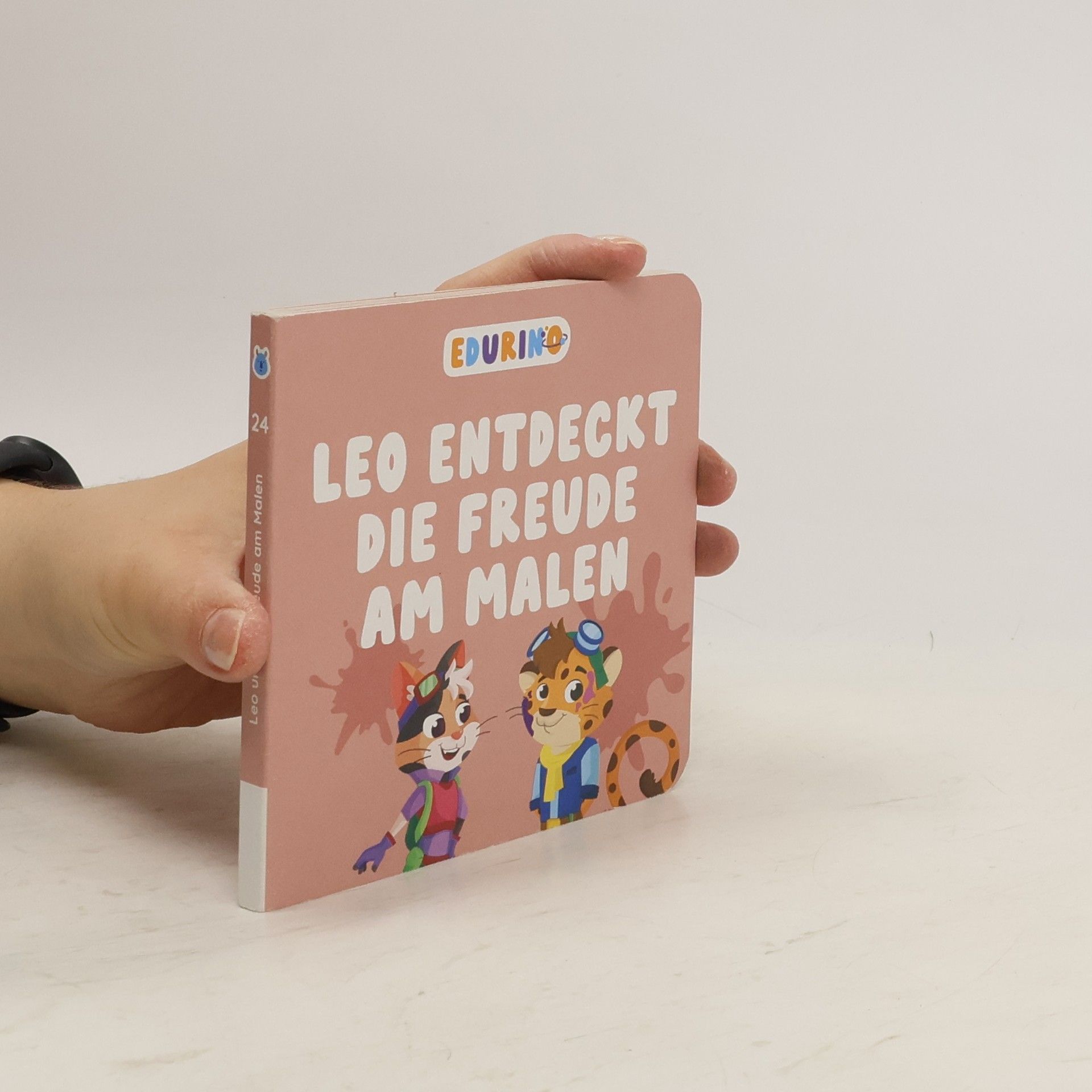 Leo Entdeckt die Freude am Malen