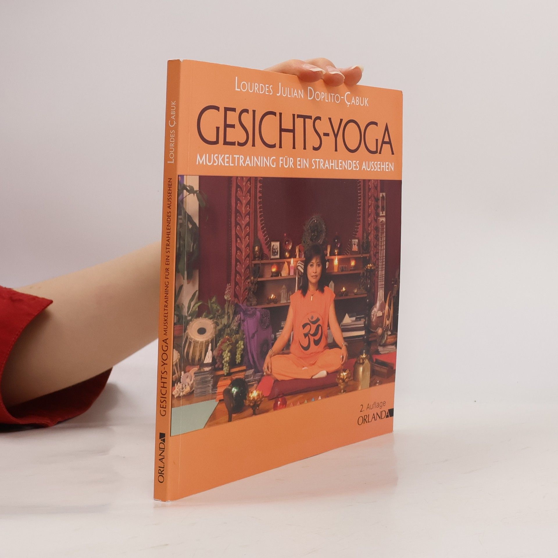 Lourdes Julian Doplito Çabuk Gesichts-Yoga