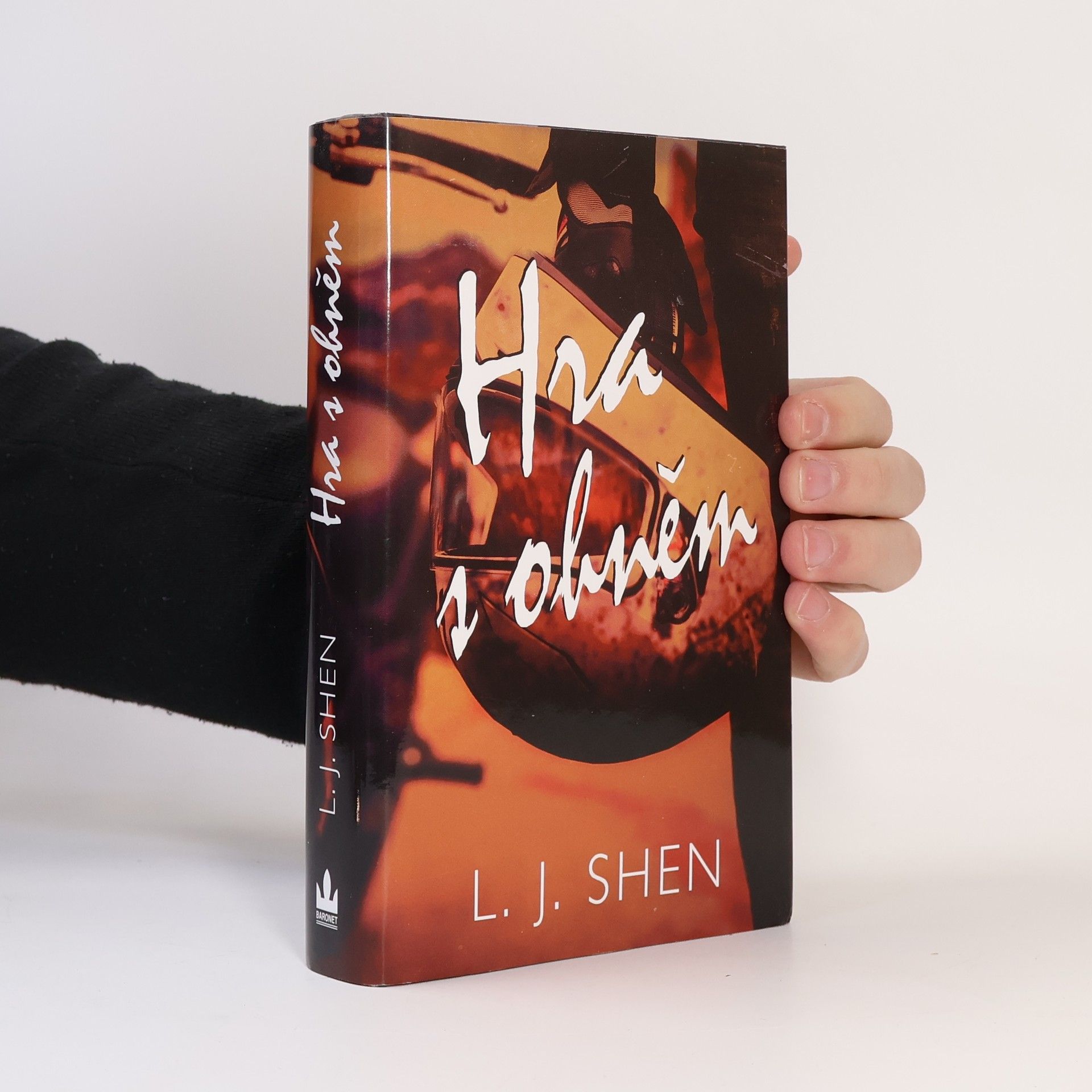 L. J. Shen Hra s ohněm