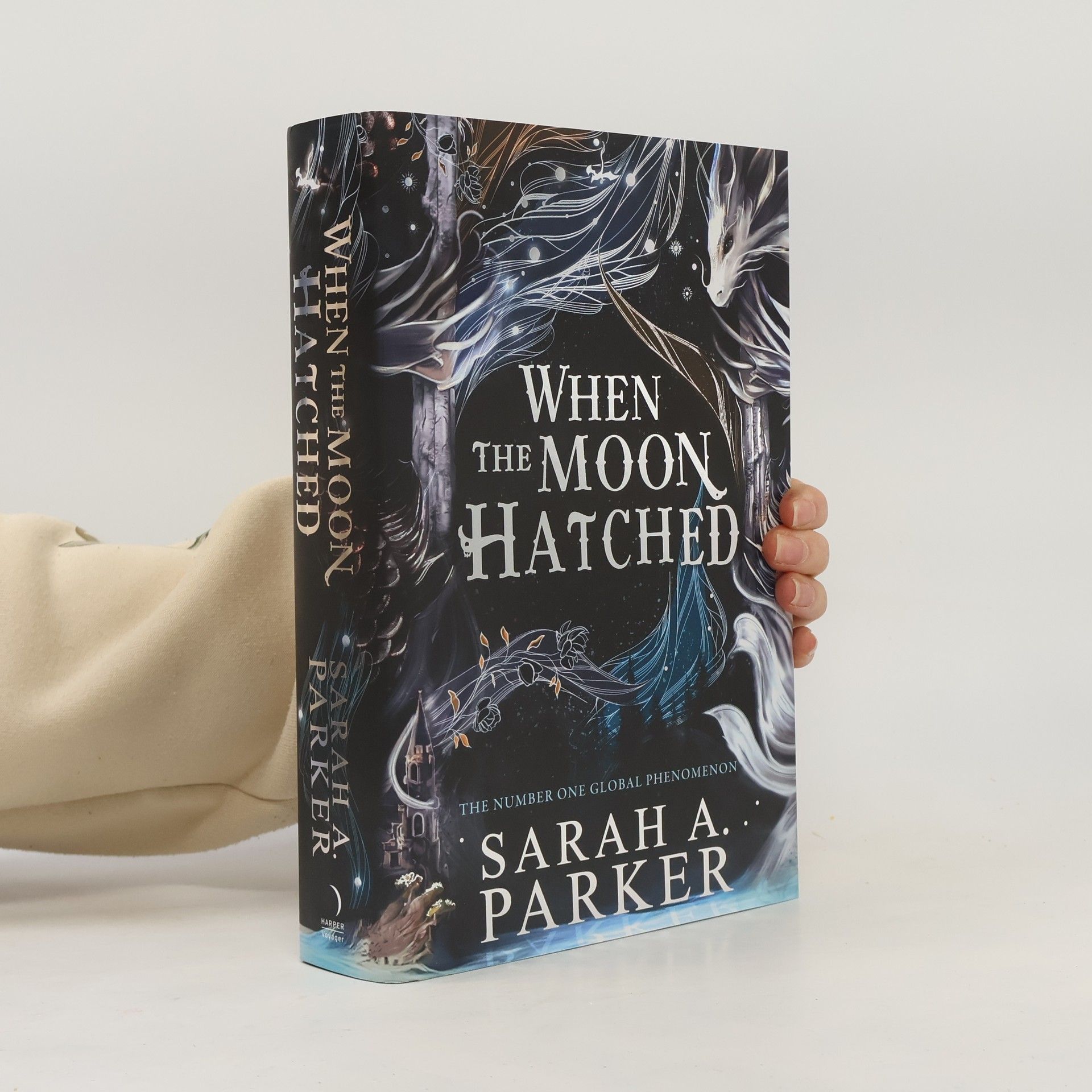 Sarah A. Parker When the Moon Hatched (The Moonfall Series, Book 1)