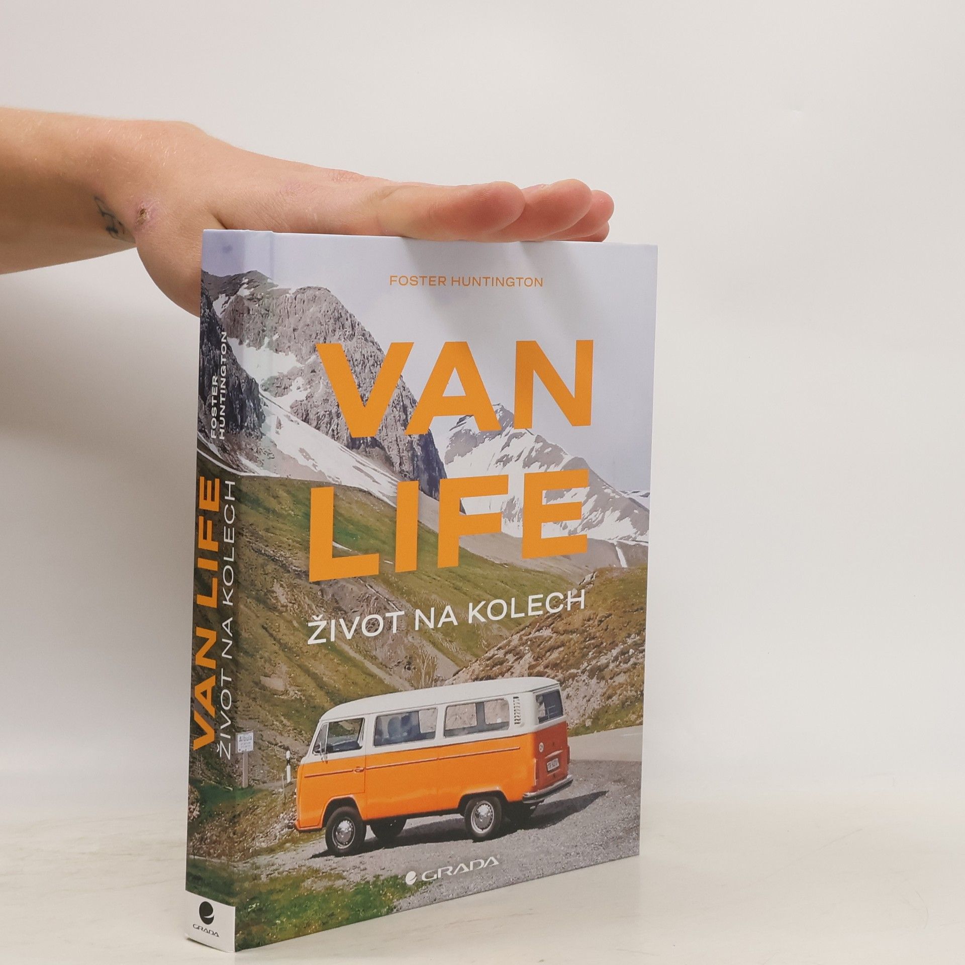 Foster Huntington Van life - Život na kolech