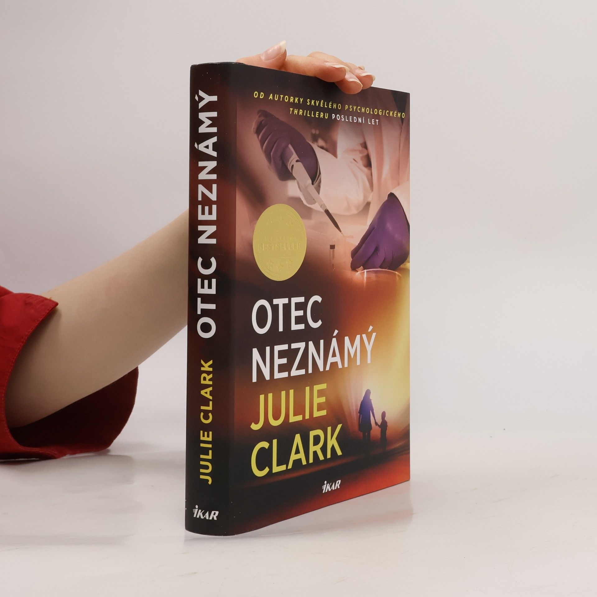 Julie Clark Otec neznámý