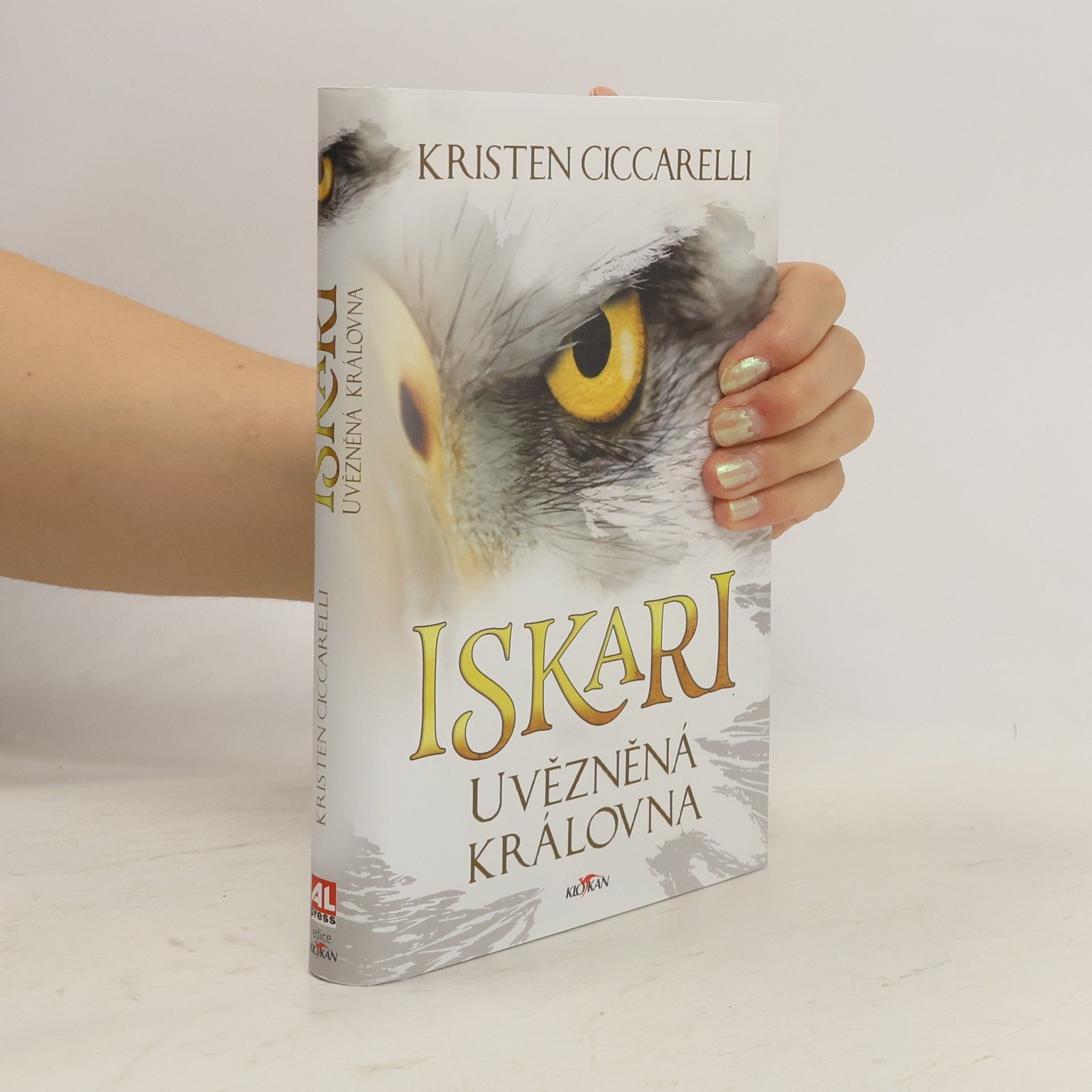 Kristen Ciccarelli Iskari. Uvězněná královna