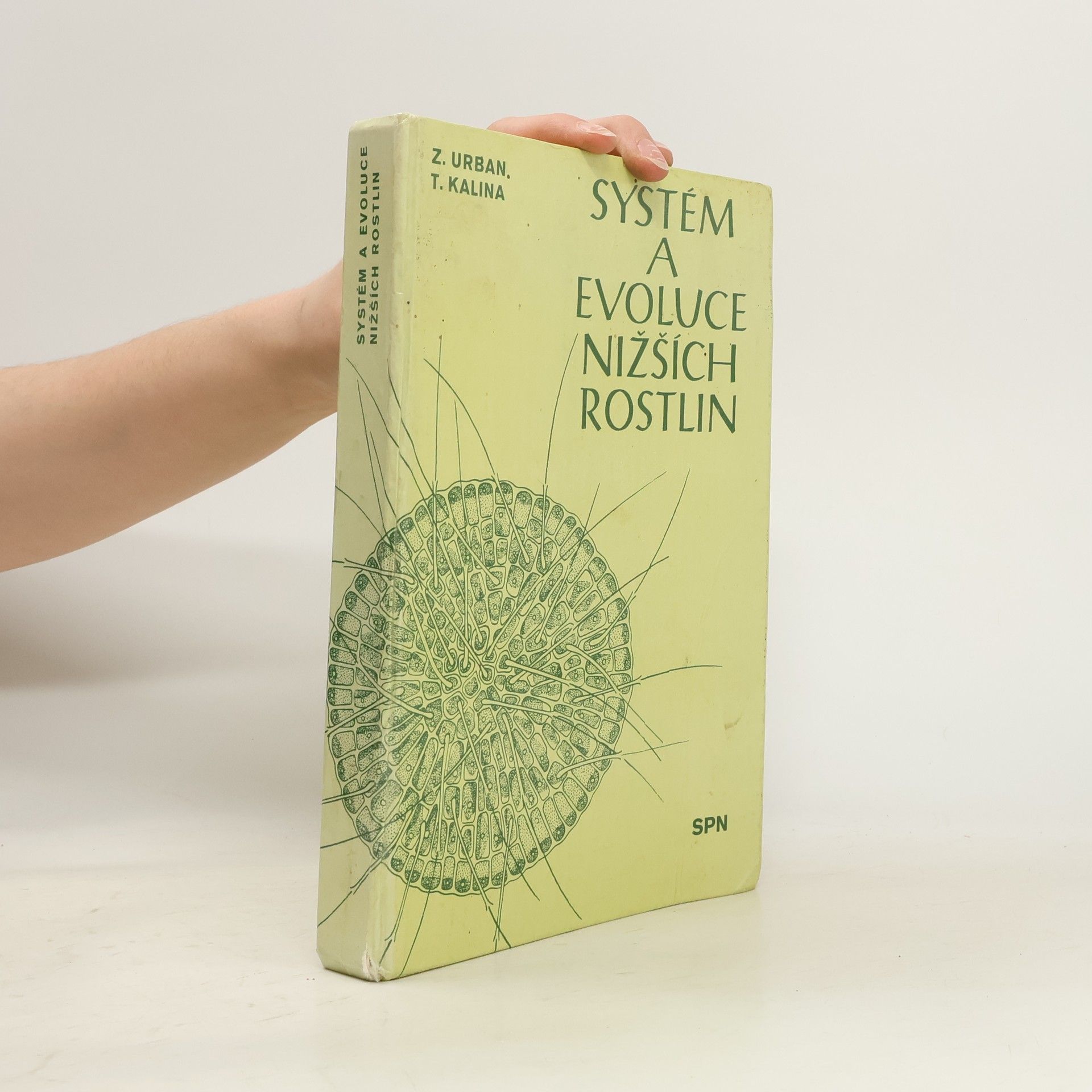 Z. Urban Systém a evoluce nižších rostlin