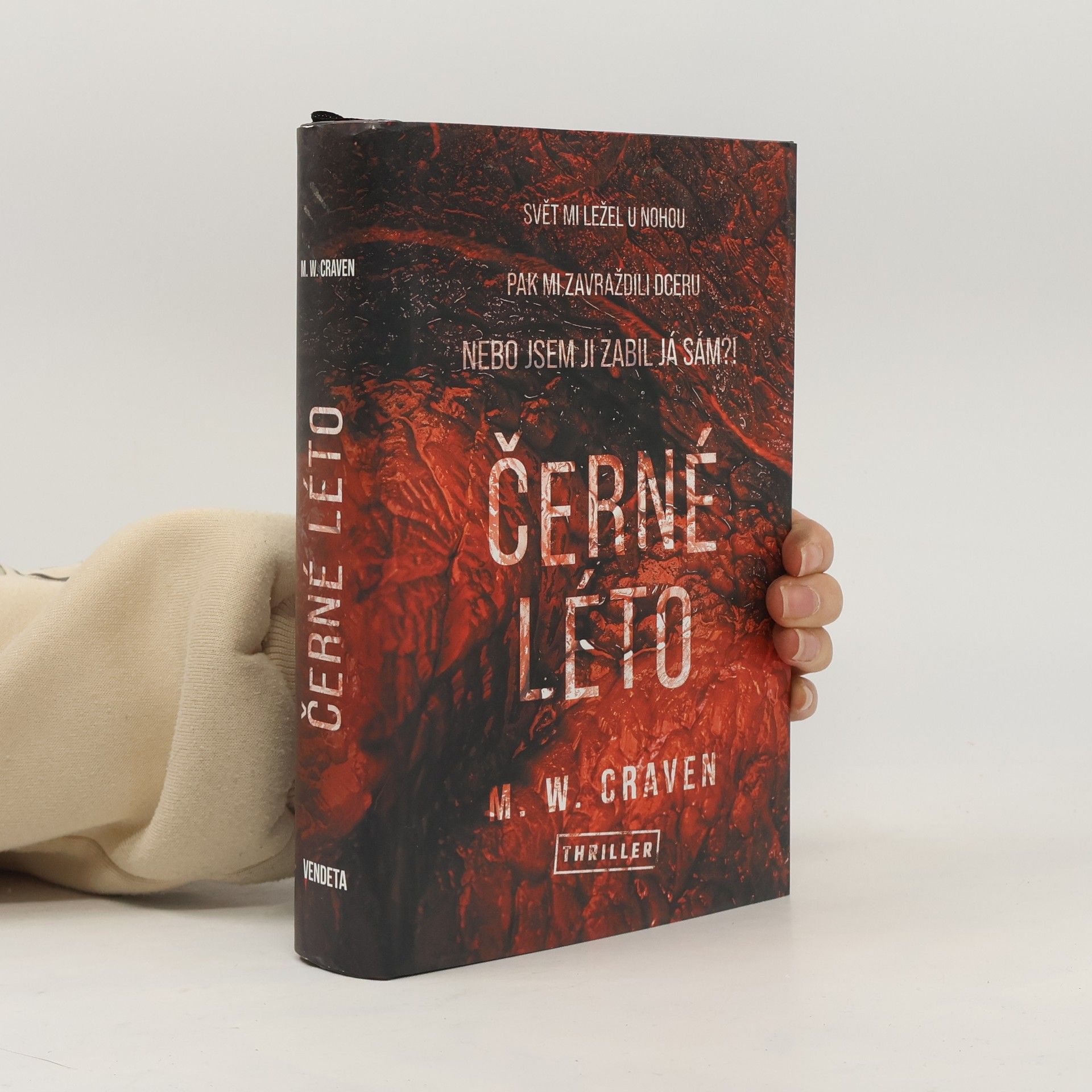 M. W. Craven Černé léto