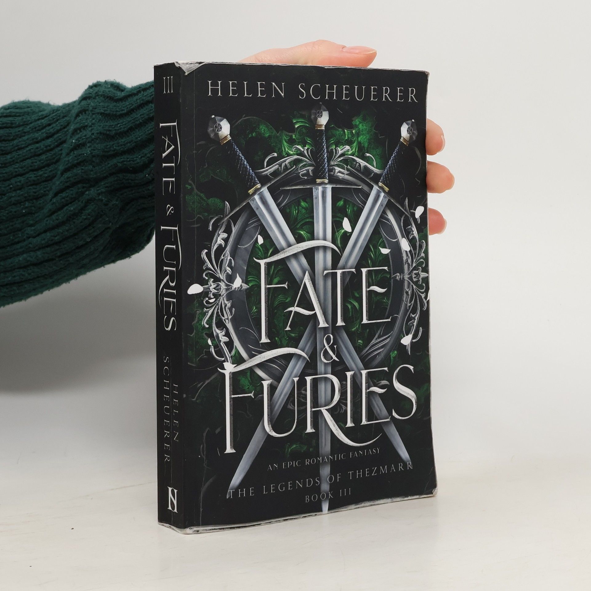 Helen Scheuerer The Legends of Thezmarr - 3: Fate & Furies