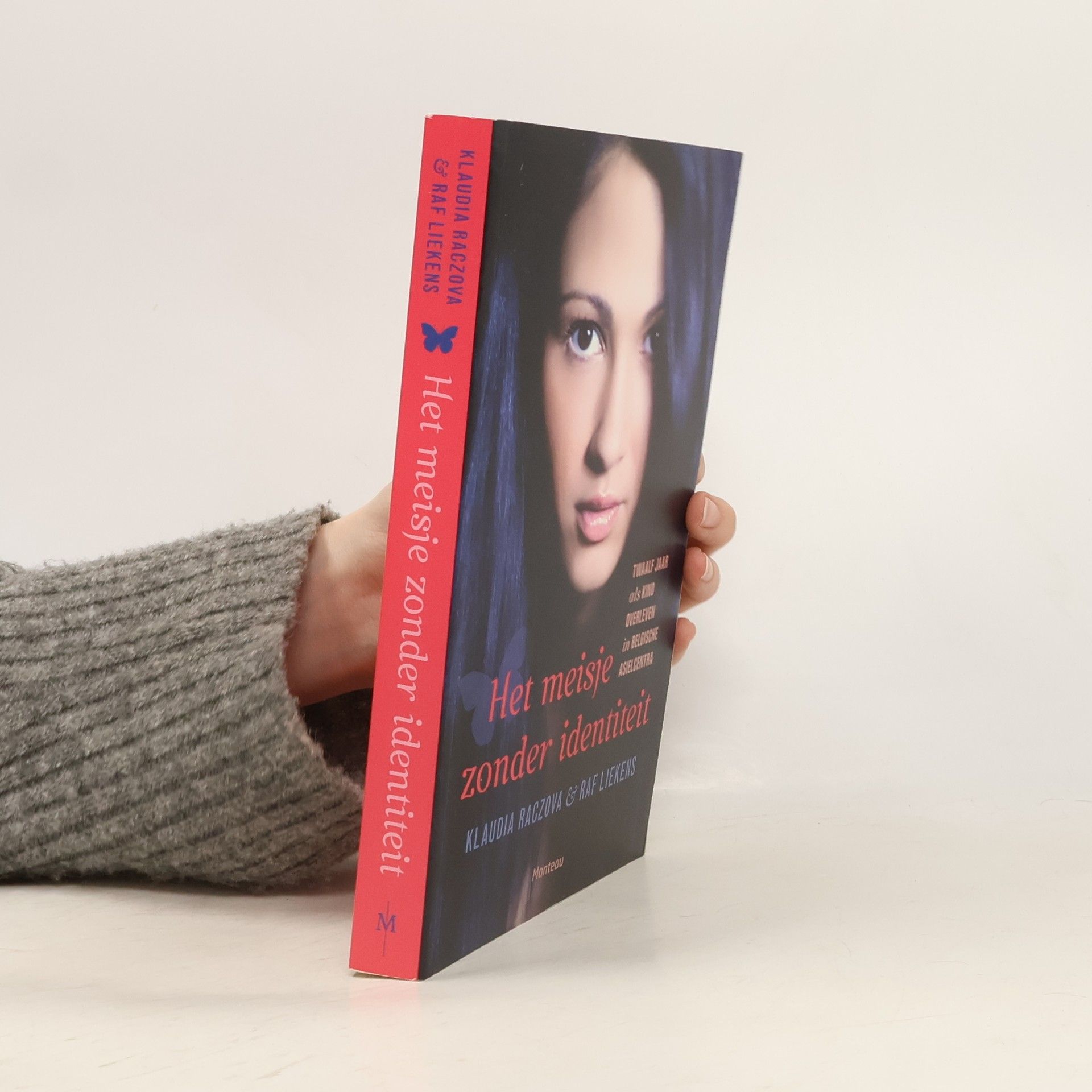 Klaudia Raczova Het meisje zonder identiteit