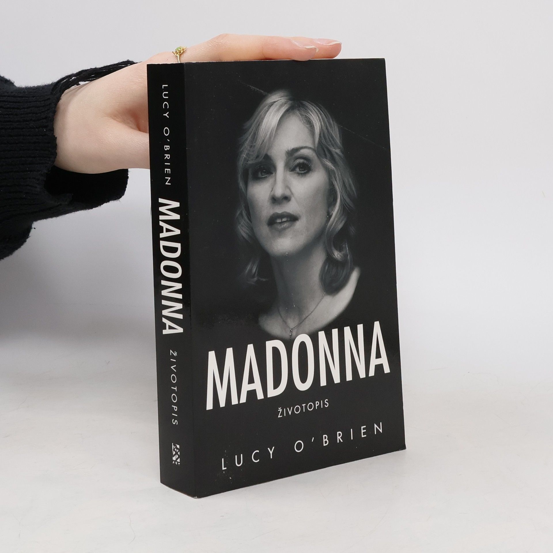 Lucy O'Brien Madonna : životopis