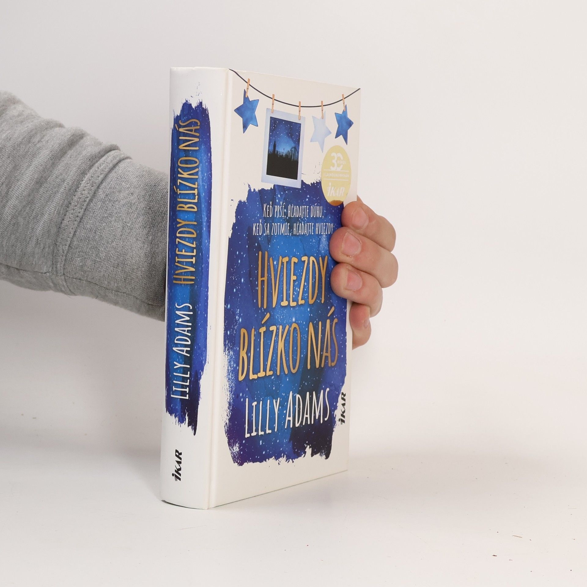 Lilly Adams Hviezdy blízko nás
