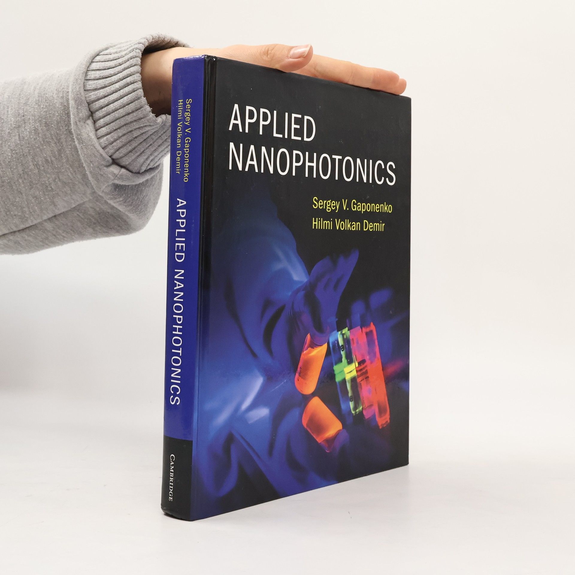 Hilmi Volkan Demir Applied Nanophotonics