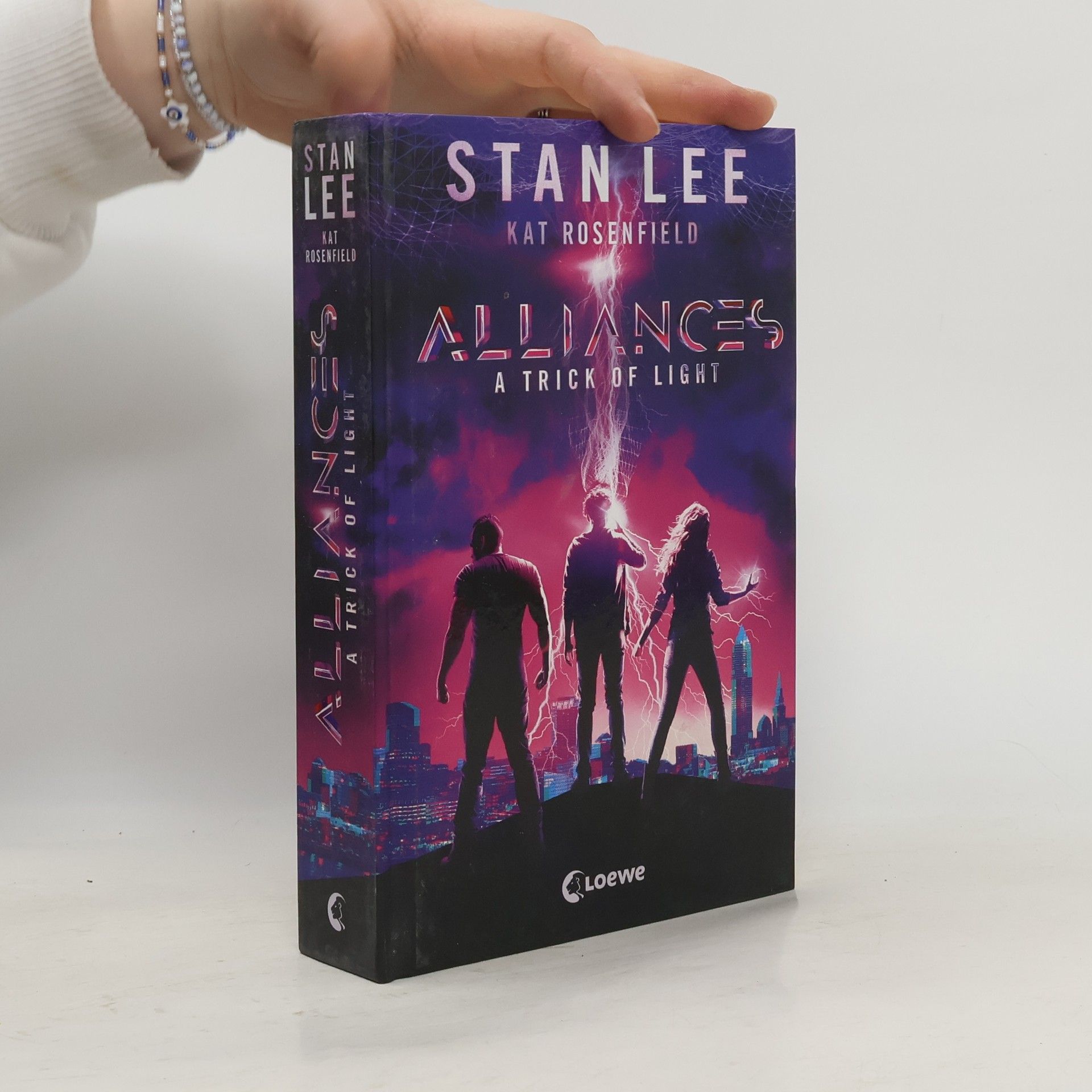 Stan Lee Stan Lee's Alliances - A Trick of Light