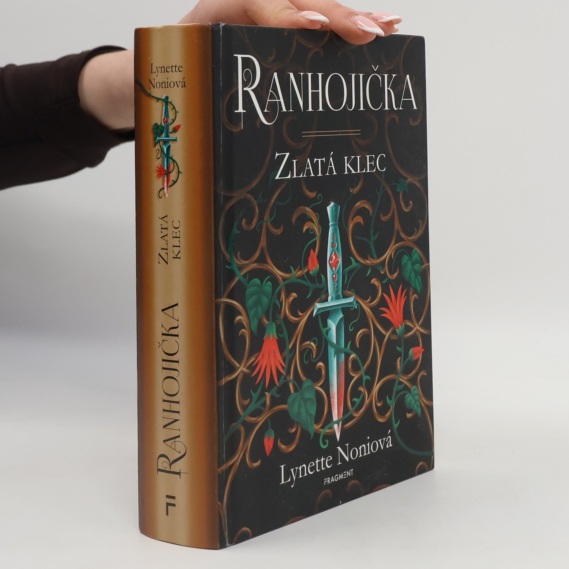 Lynette Noni Ranhojička. Zlatá klec