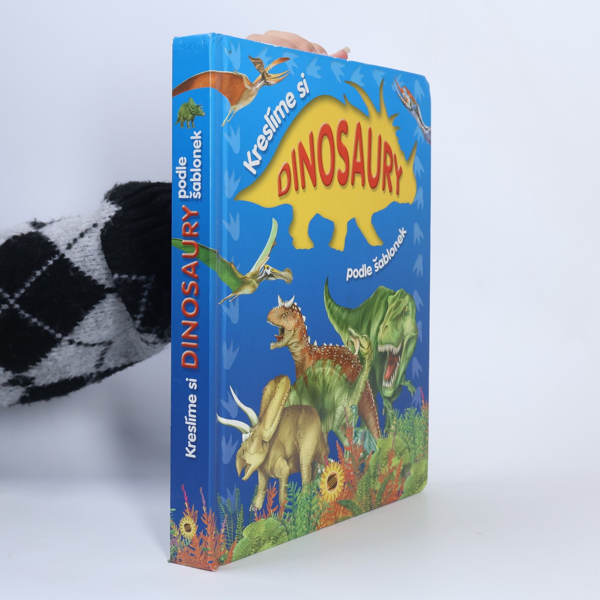 Kreslíme si dinosaury podle šablonek