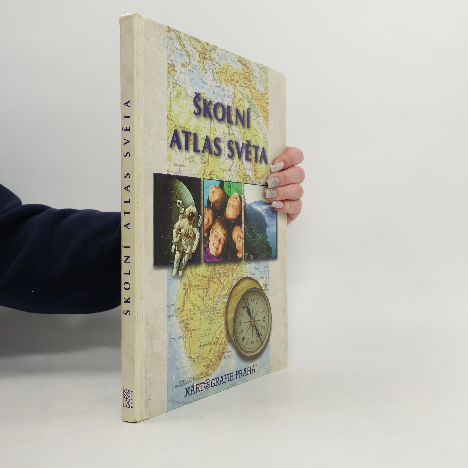 Věra Dobrovolná Školní atlas světa