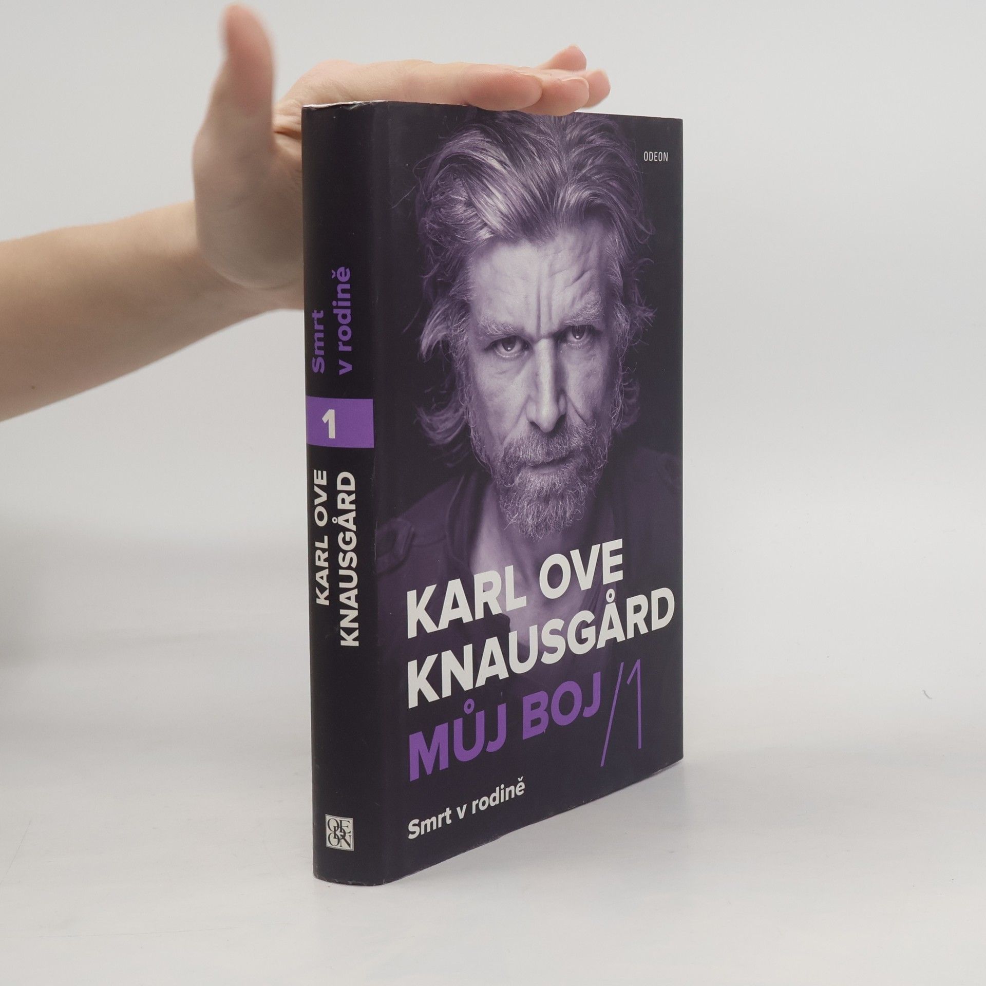 Karl Ove Knausgaard Můj boj. 1, Smrt v rodině