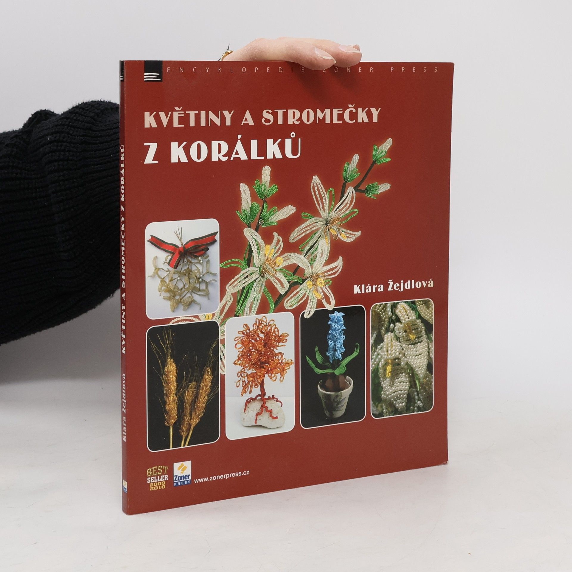 Klára Žejdlová Květiny a stromečky z korálků