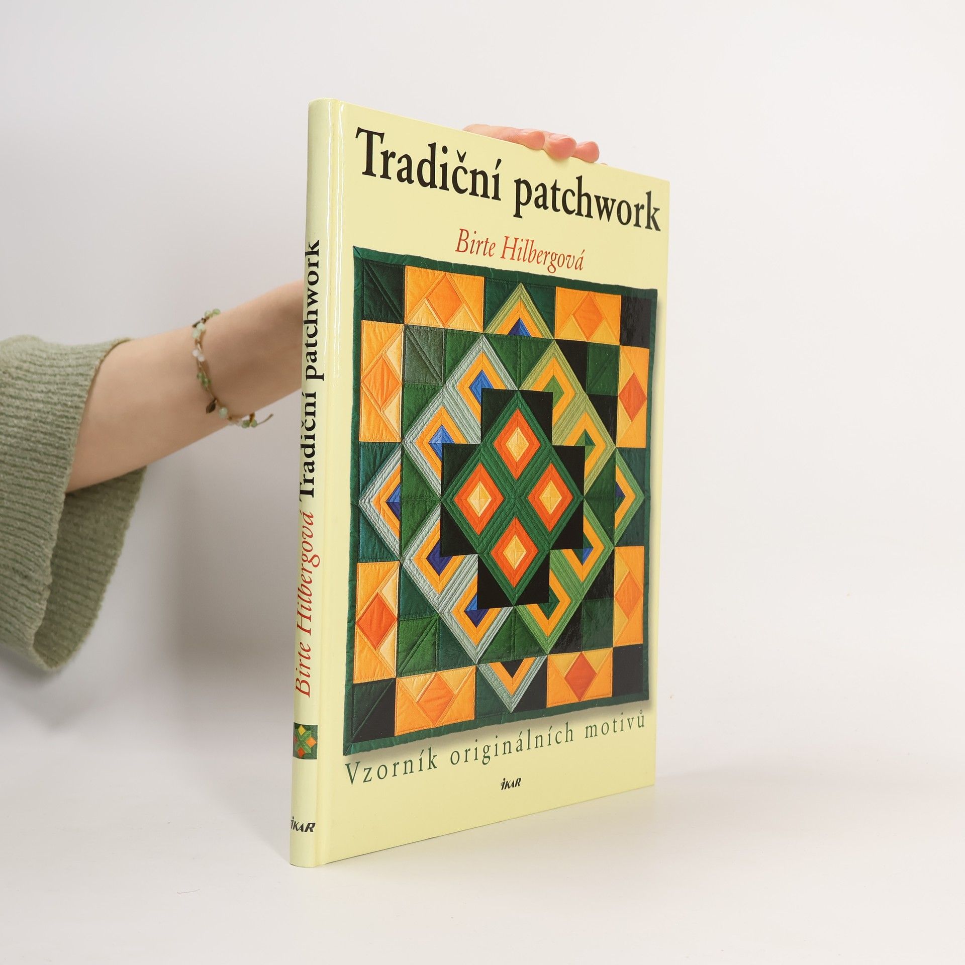 Birte Hilberg Tradiční patchwork. Vzorník originálních motivů.
