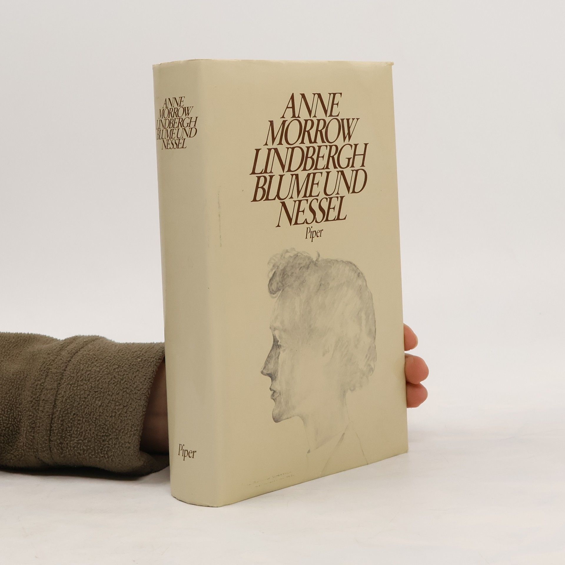 Anne Morrow Lindbergh Blume und Nessel