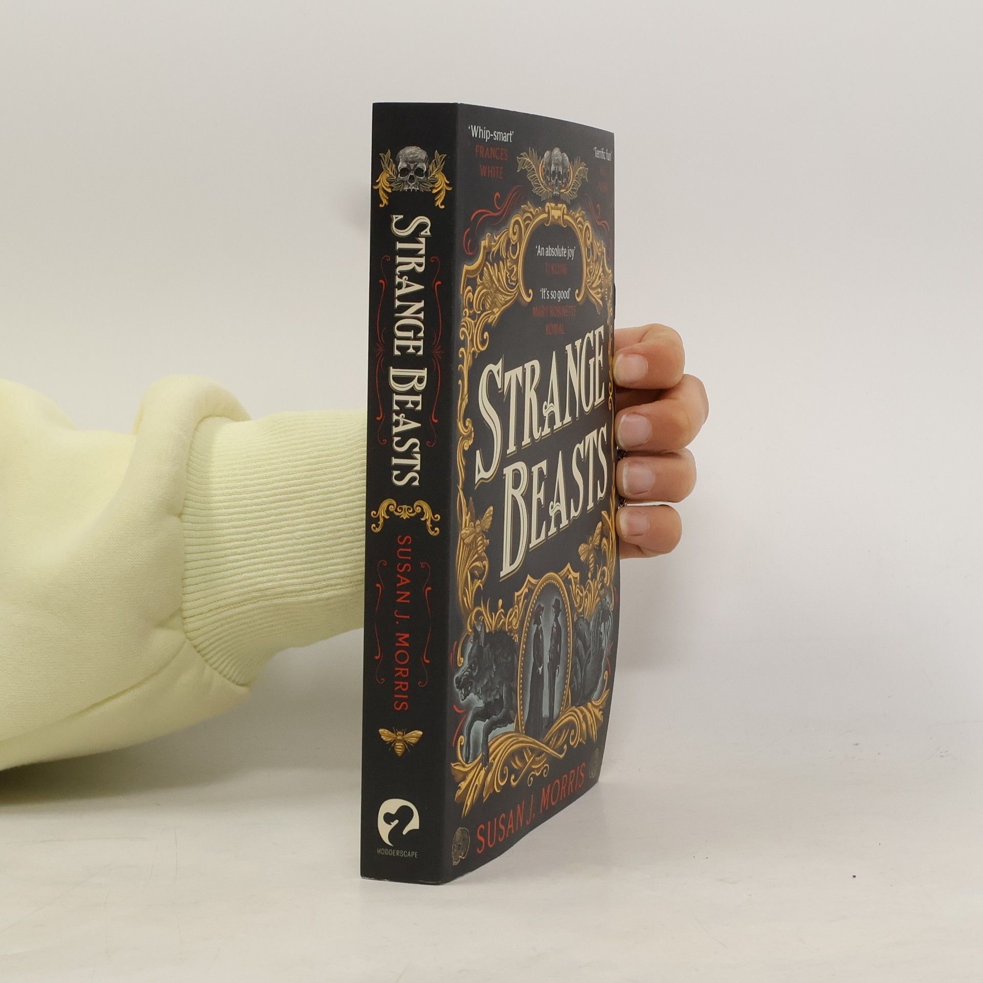 Susan J. Morris Harker & Moriarty: Strange Beasts