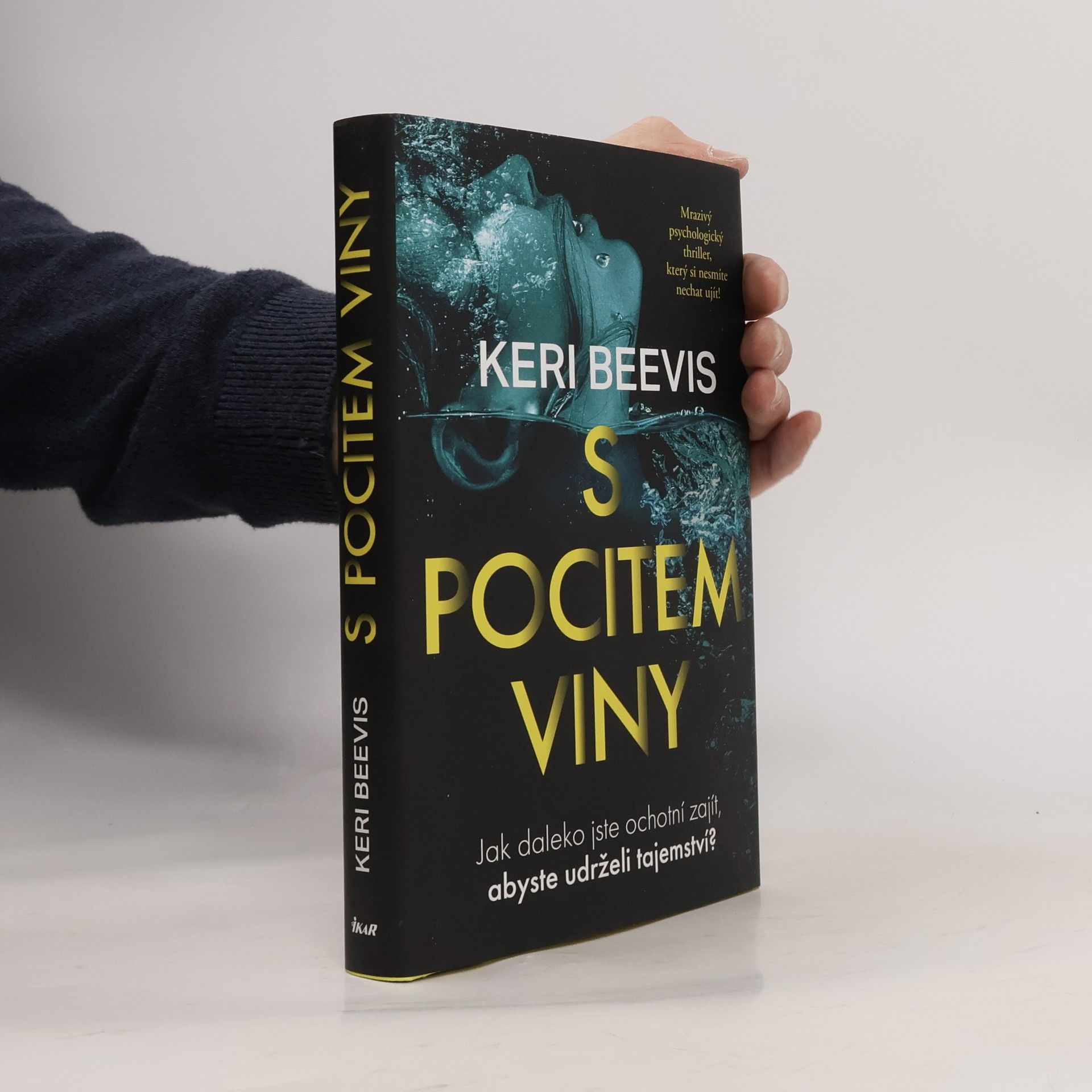 Keri Beevis S pocitem viny