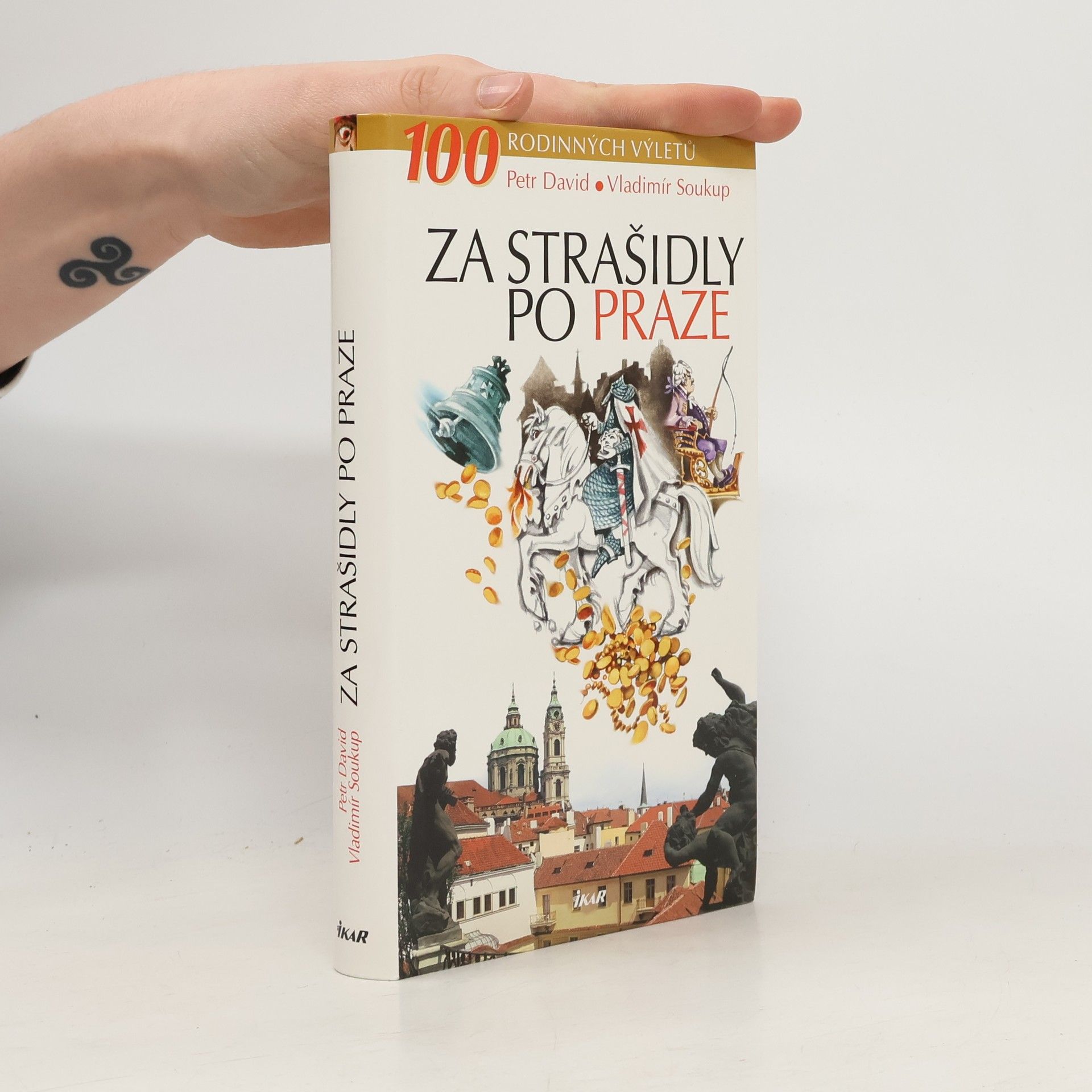 Petr David Za strašidly po Praze
