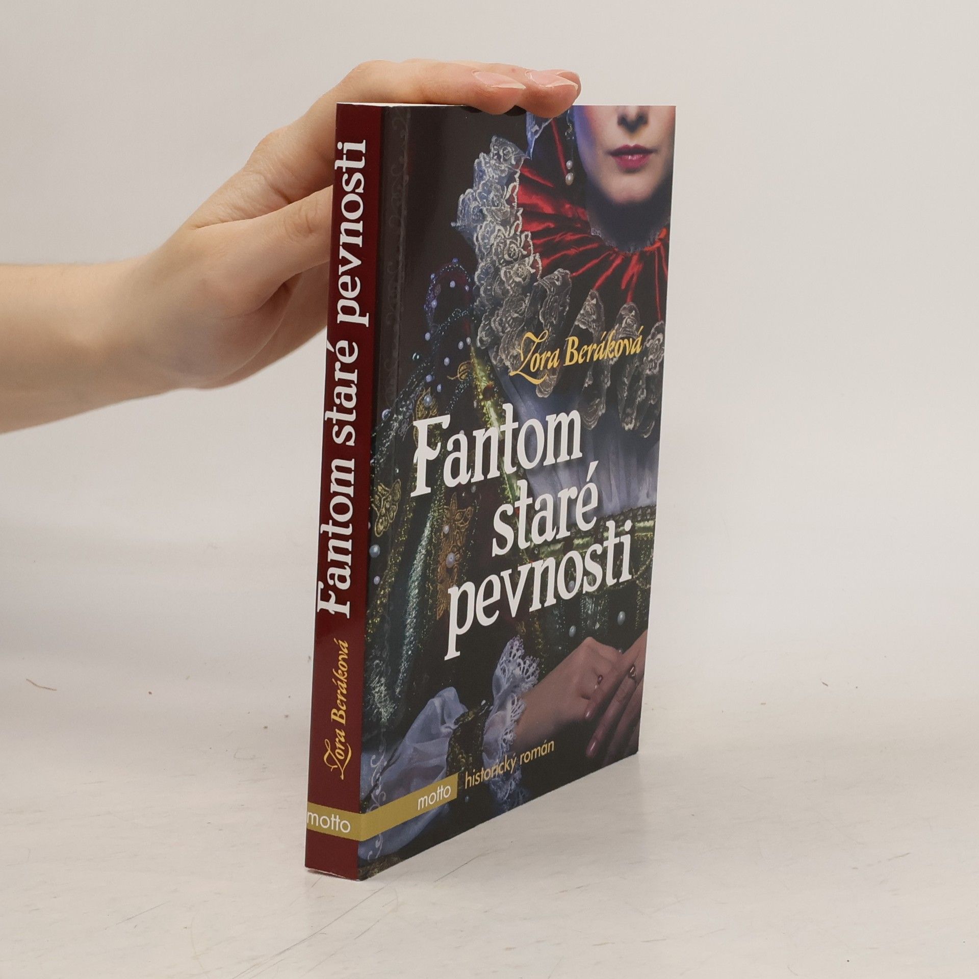 Zora Beráková Fantom staré pevnosti : dobrodružný historický román