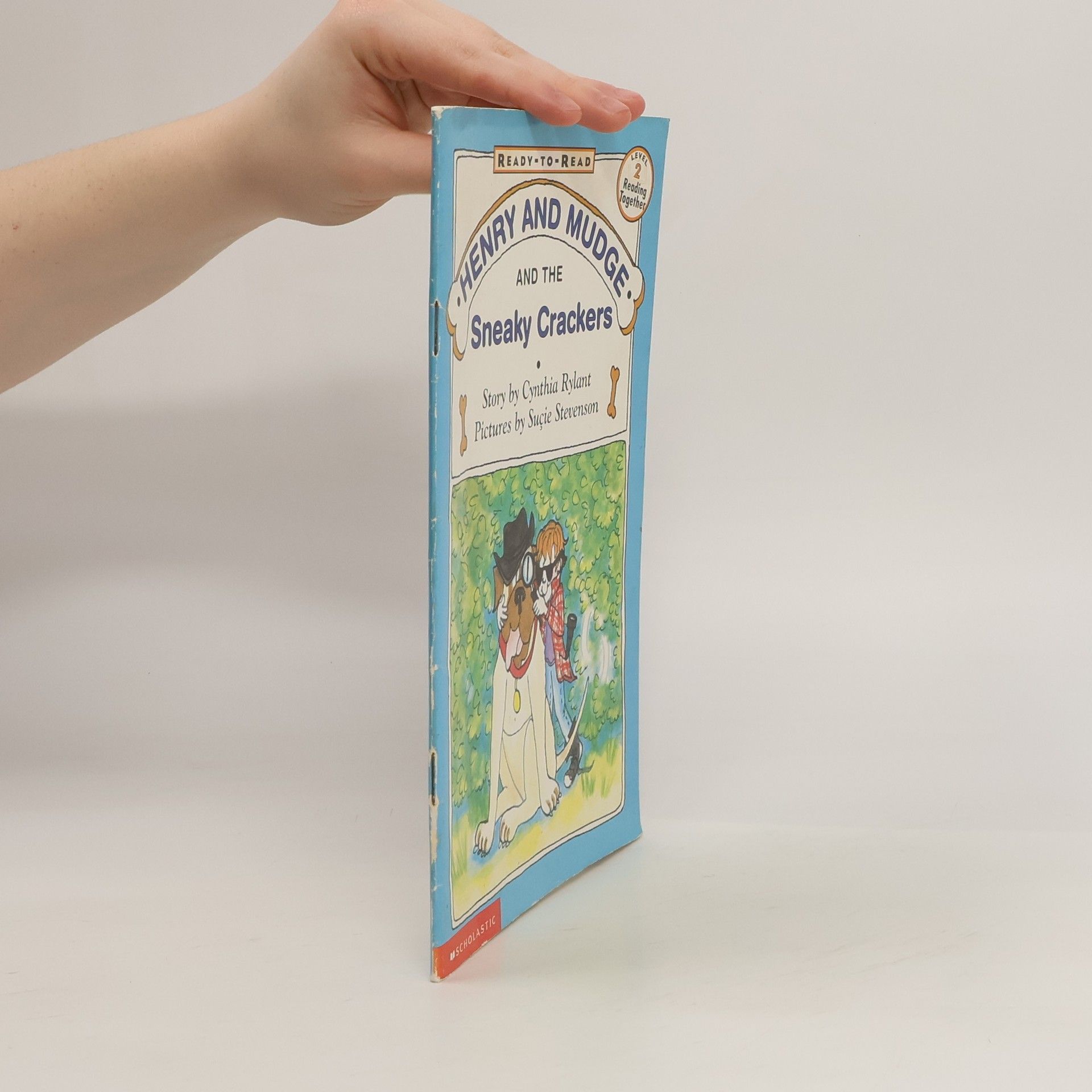 Cynthia Rylant Henry and Mudge and the Sneaky Crackers