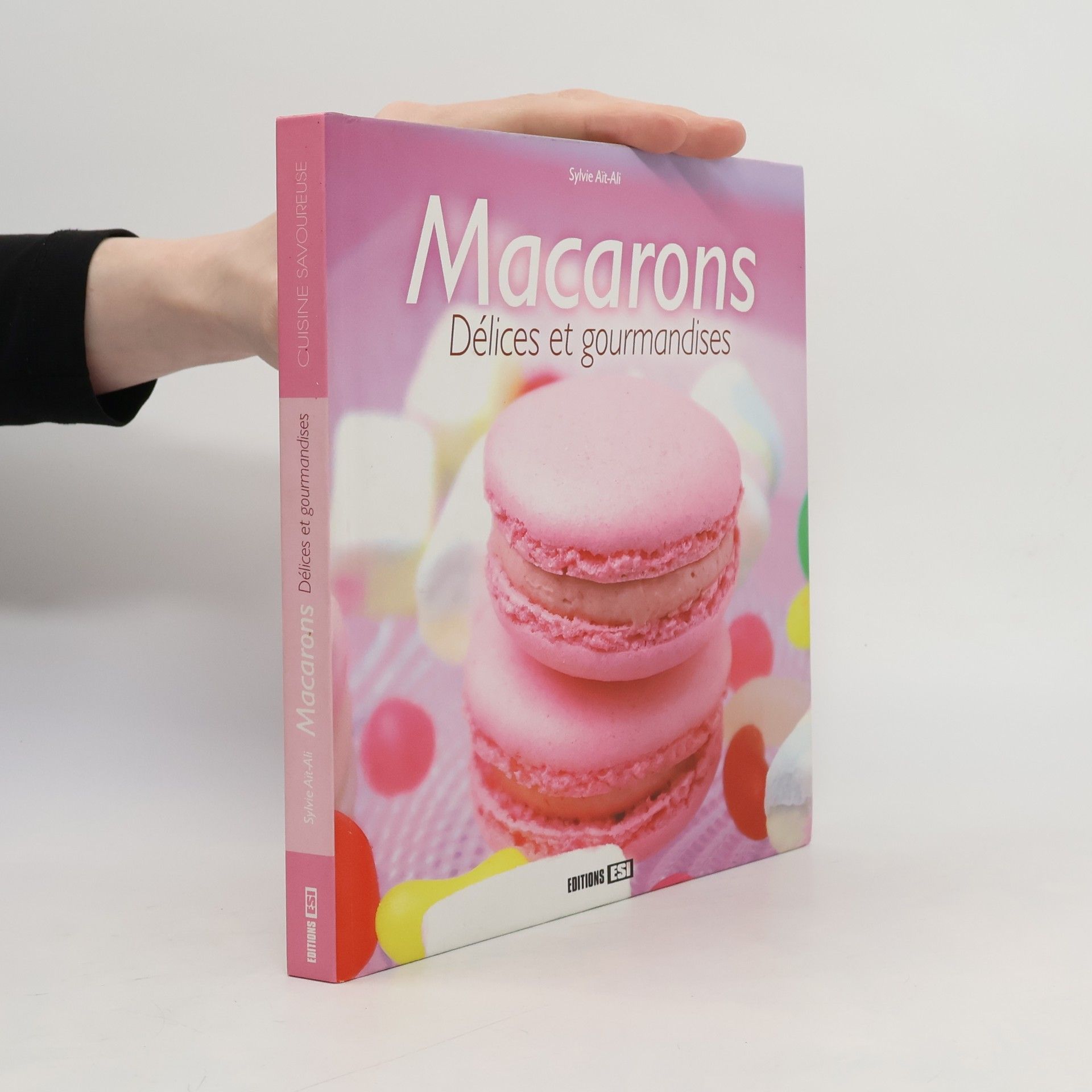 Sylvie Ai͏̈t-Ali Macarons