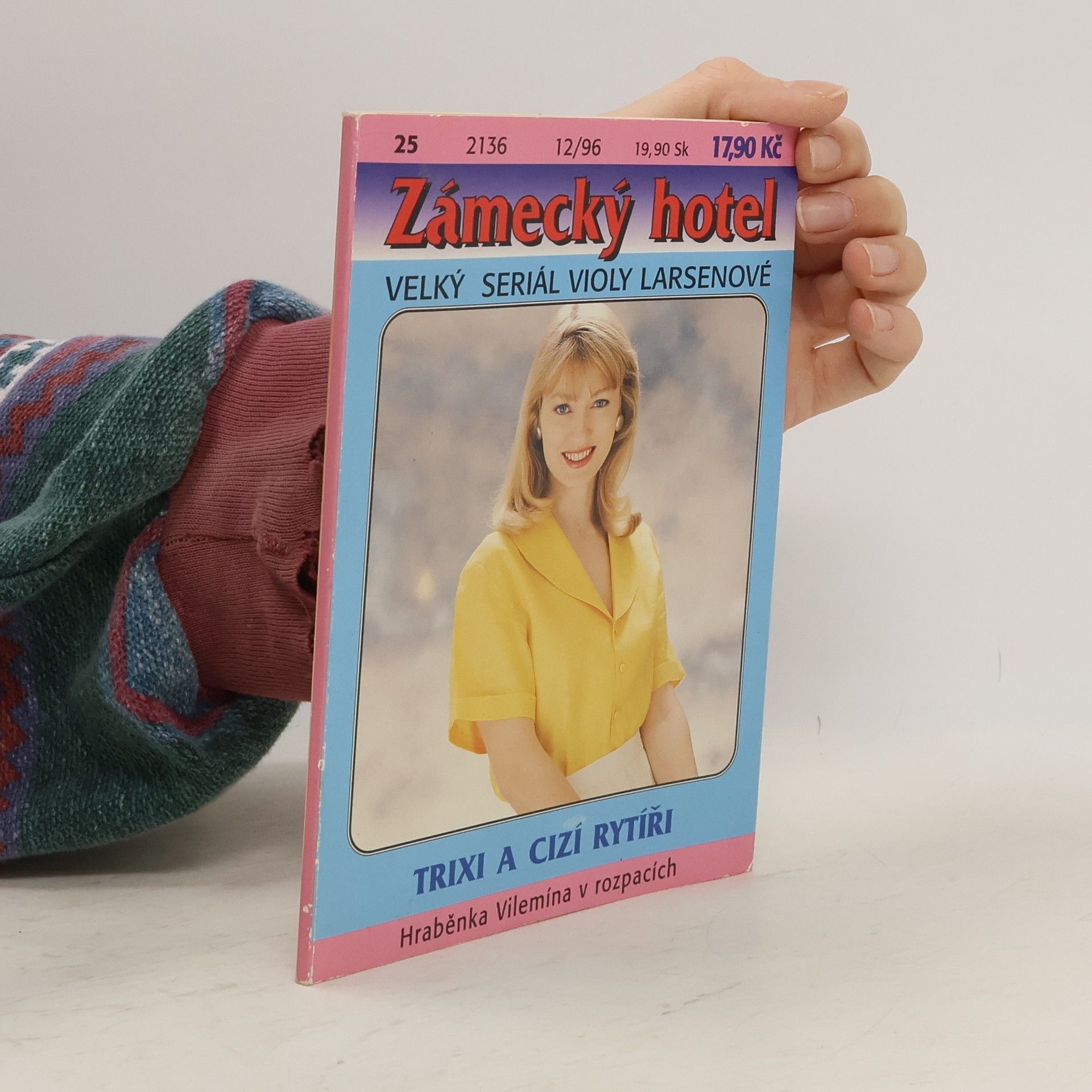 Viola Larsen Zámecký hotel 25. Trixi a cizí rytíři