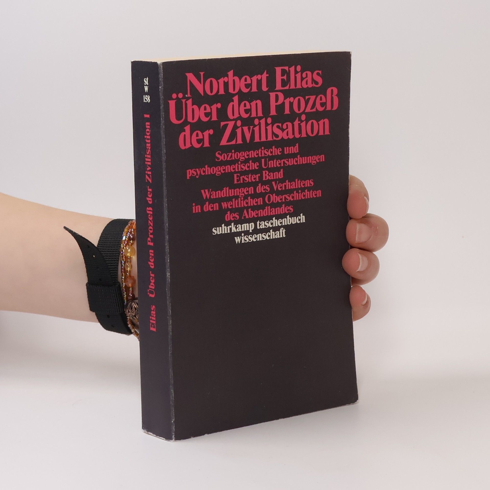 Norbert Elias Über den Prozeß der Zivilisation : soziogenetische und psychogenetische Untersuchungen. Bd. 1., Wandlungen des Verhaltens in den weltlichen Oberschichten des Abendlandes