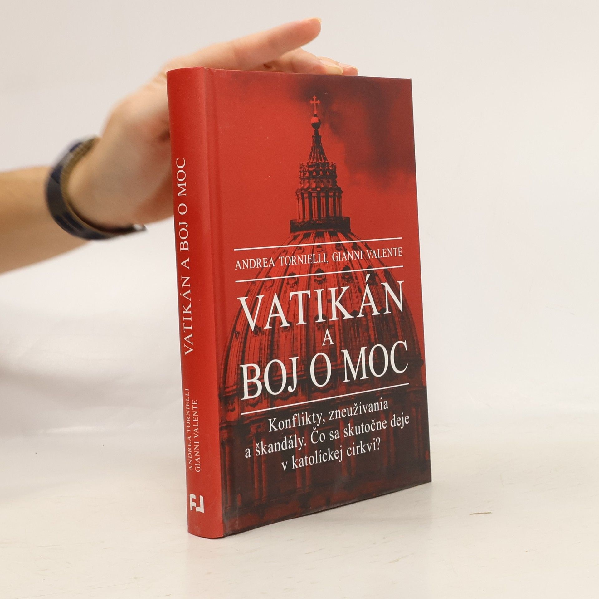 Andrea Tornielli Vatikán a boj o moc