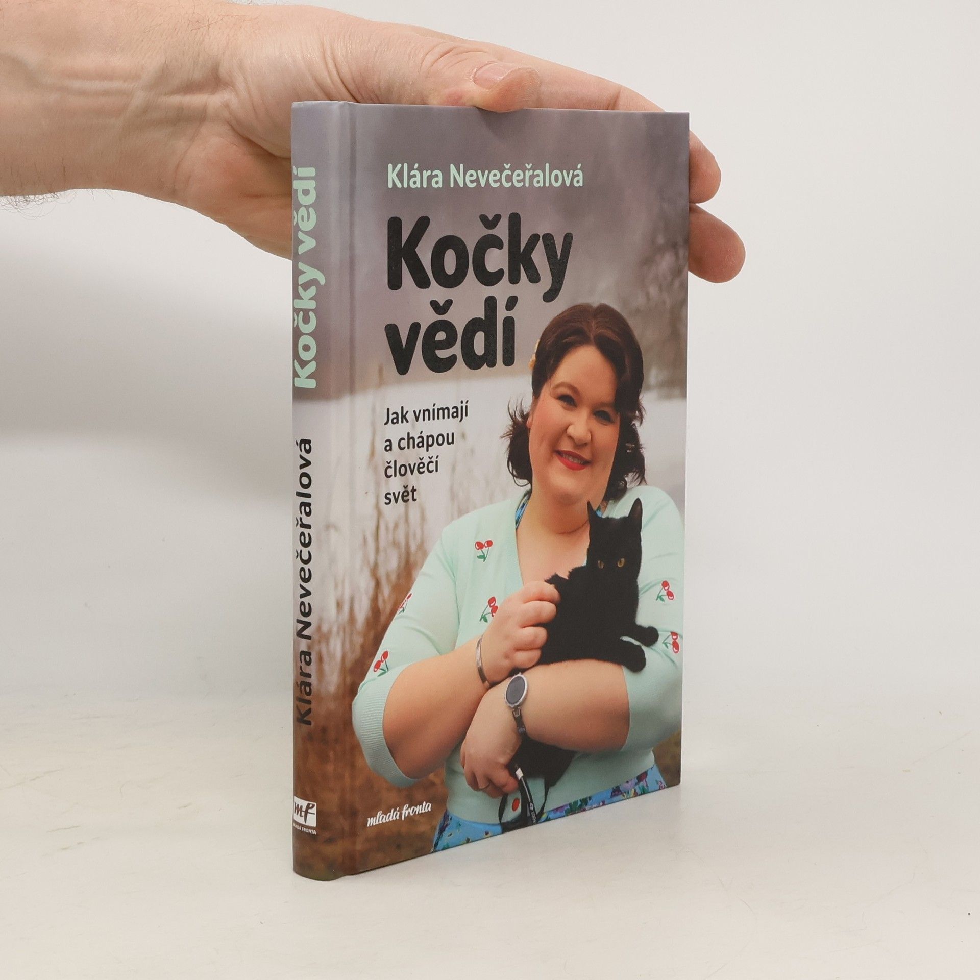 Kočky vědí: Jak vnímají a chápou člověčí svět