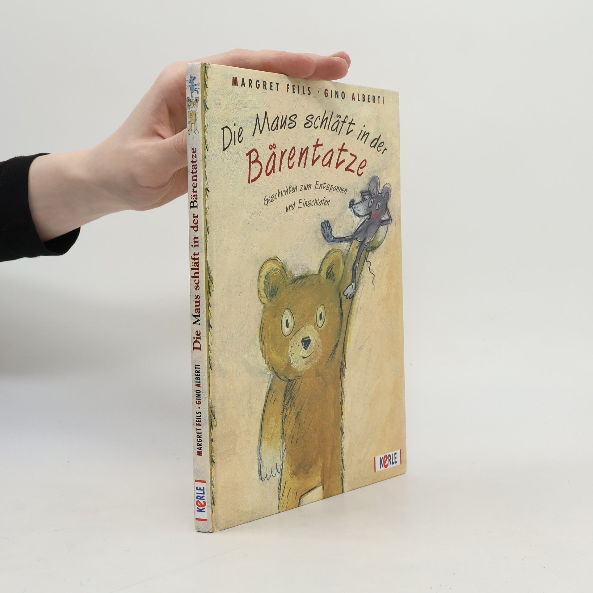 Die Maus schläft in der Bärentatze