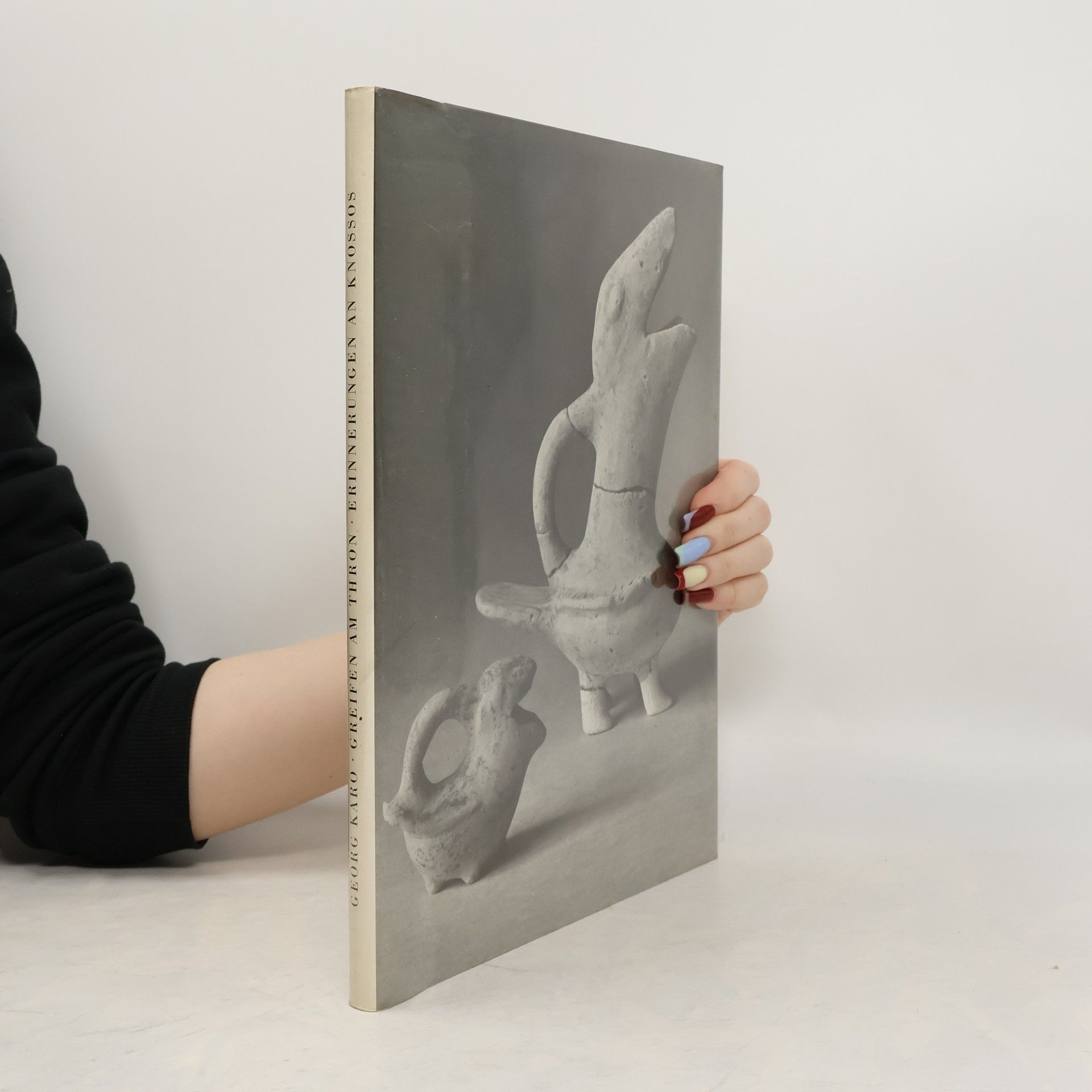 Georg Karo Greifen am thron