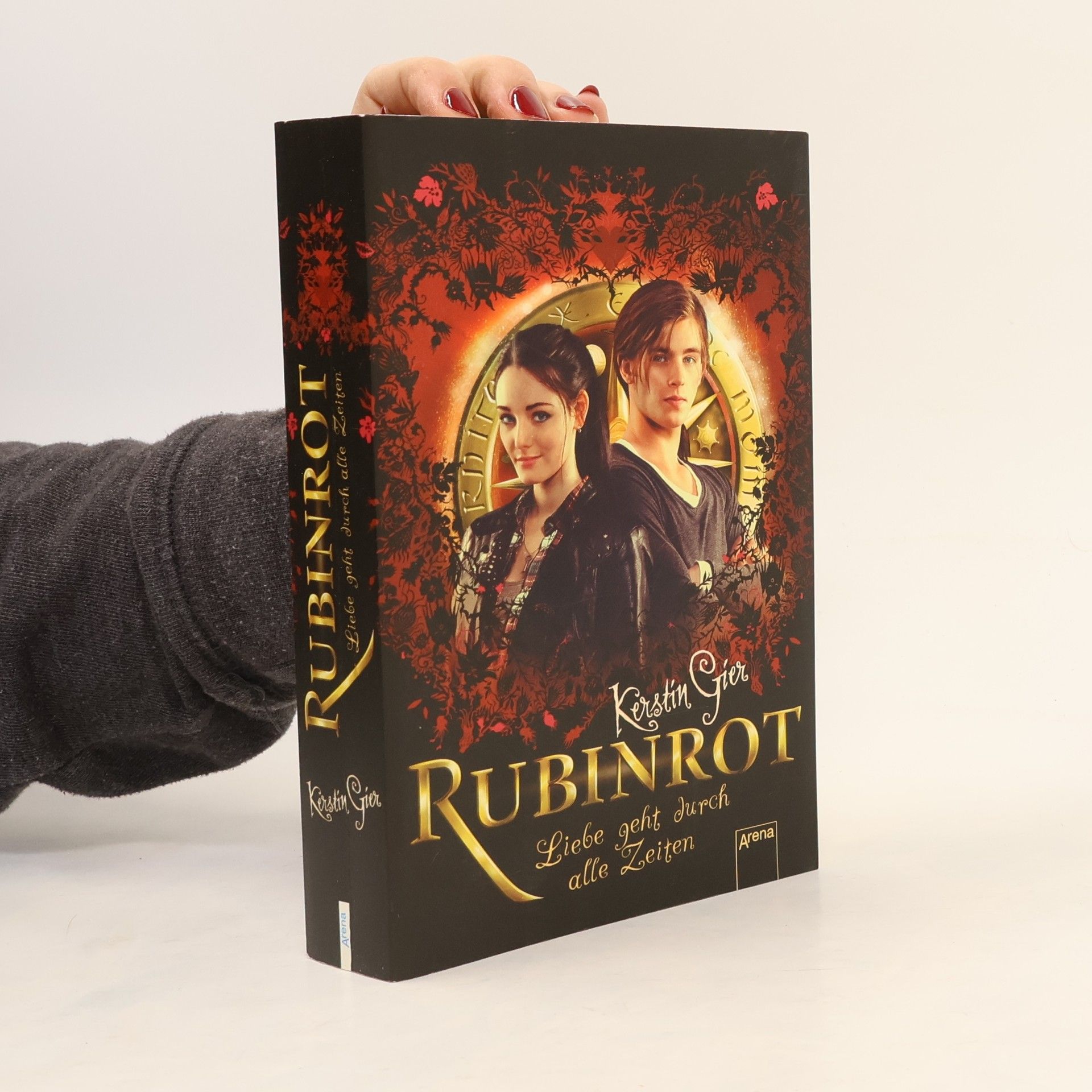 Kerstin Gier Rubinrot. Liebe geht durch alle Zeiten
