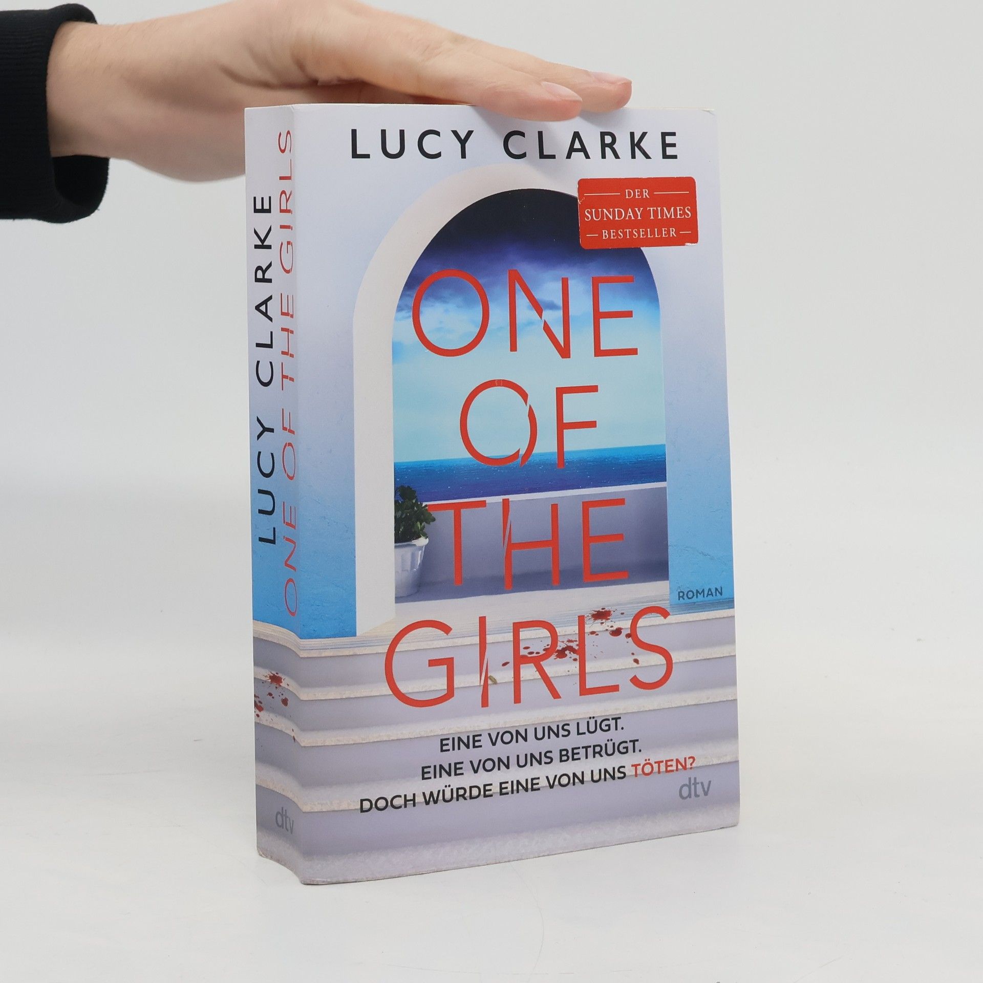 Lucy Clarke One of the Girls