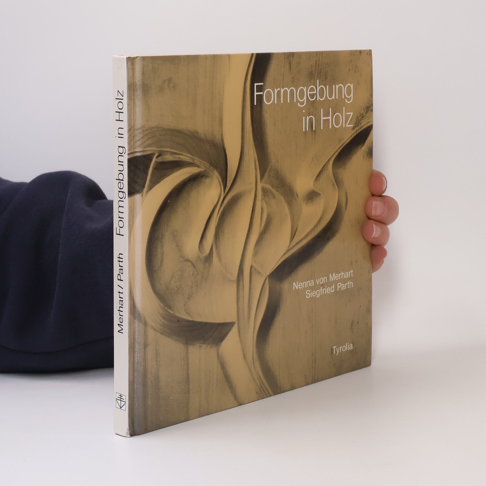 Nenna von Merhart Formgebung in Holz