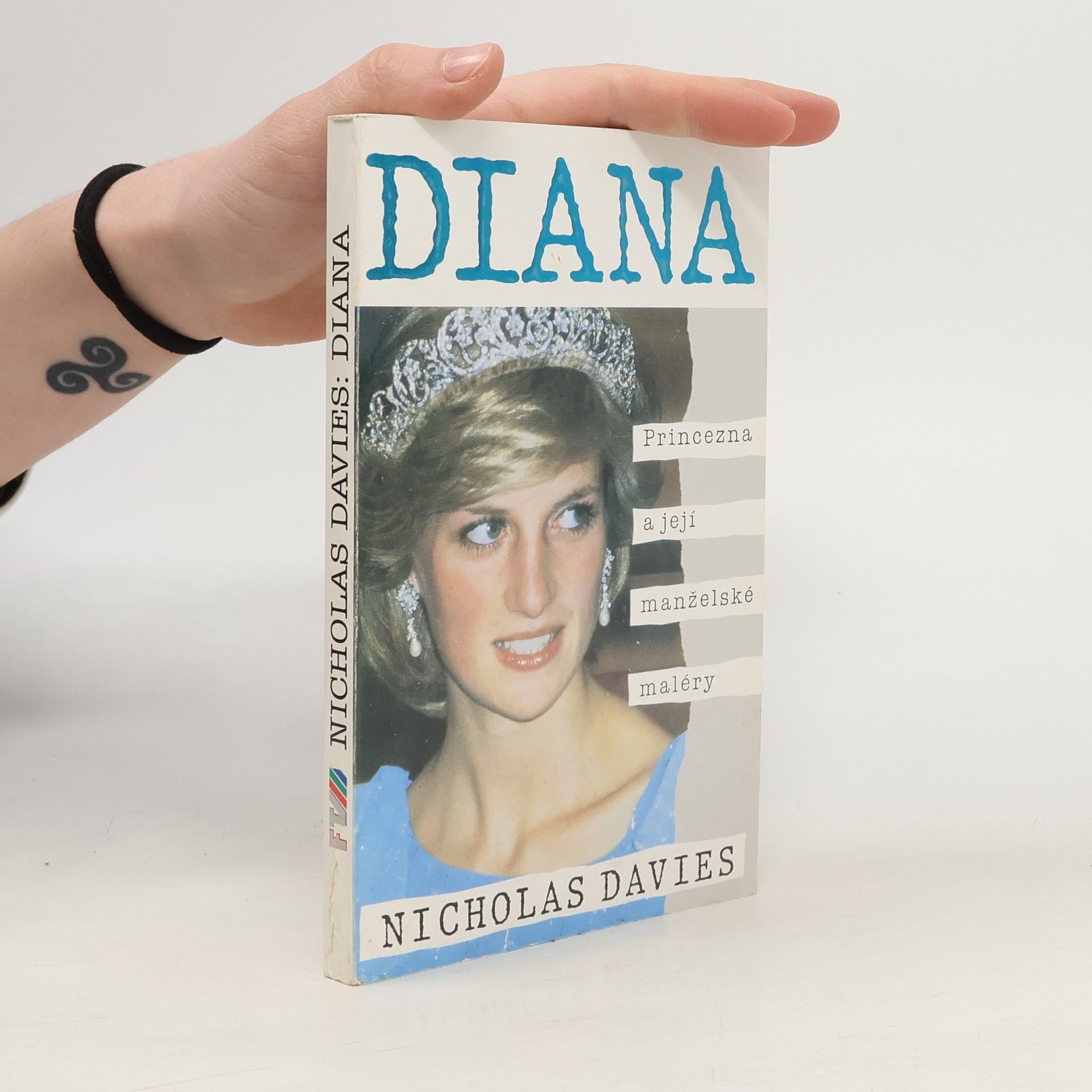 Nicholas Davies Diana. Princezna a její manželské maléry