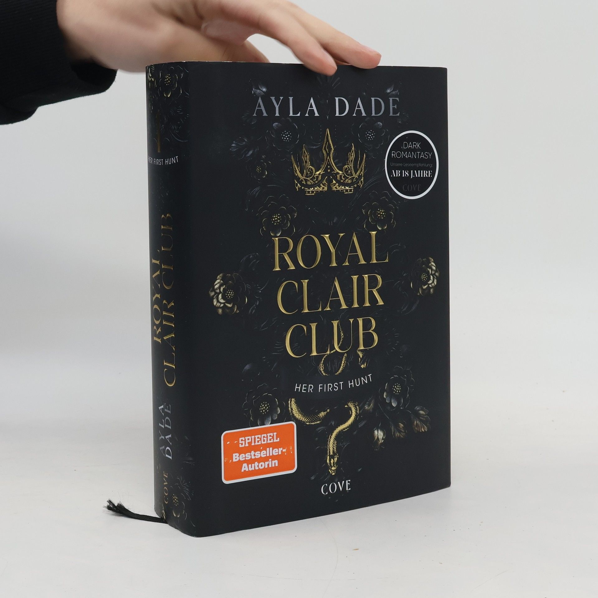 Ayla Dade Royal Clair Club - 1: Her First Hunt