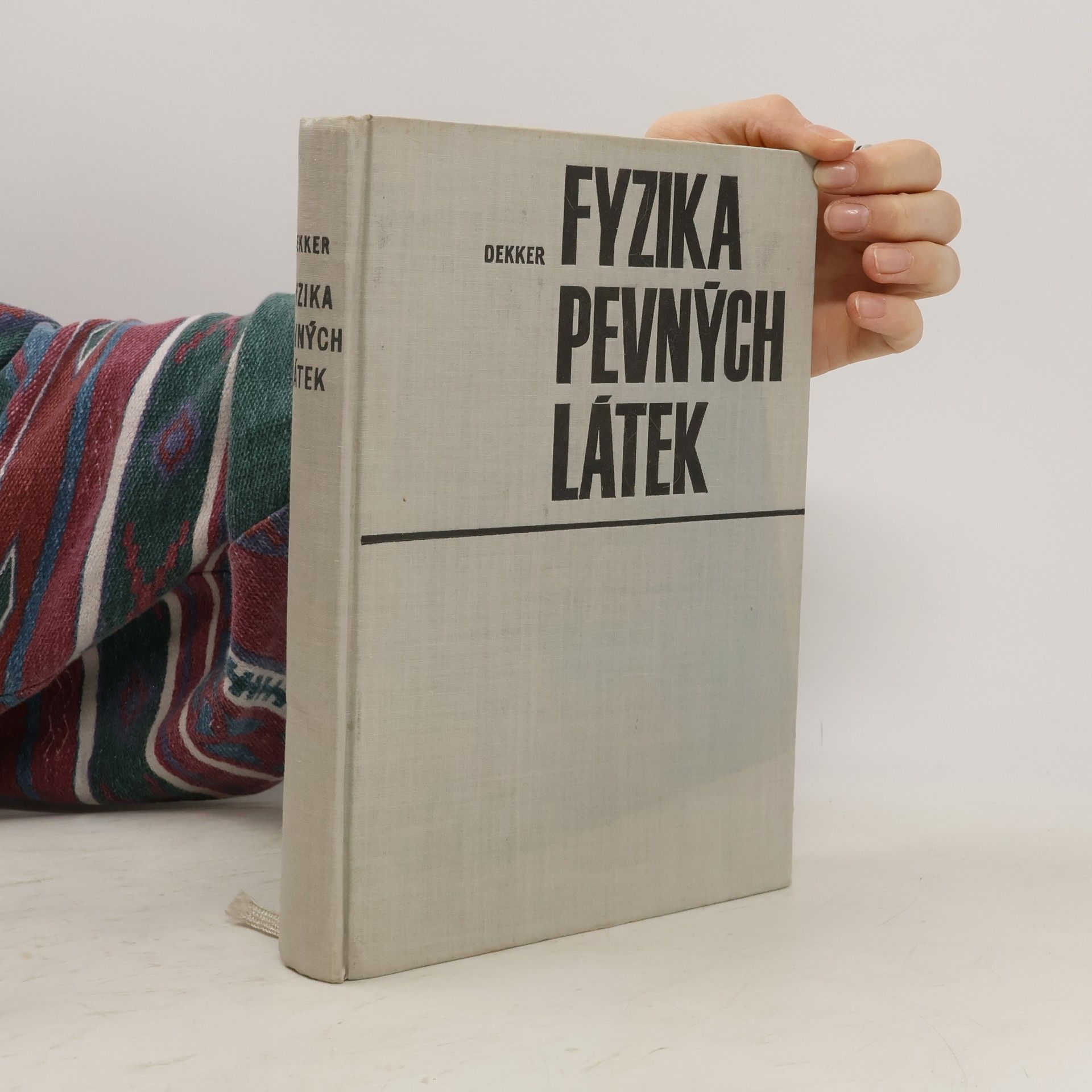 Adrianus J. Dekker Fyzika pevných látek