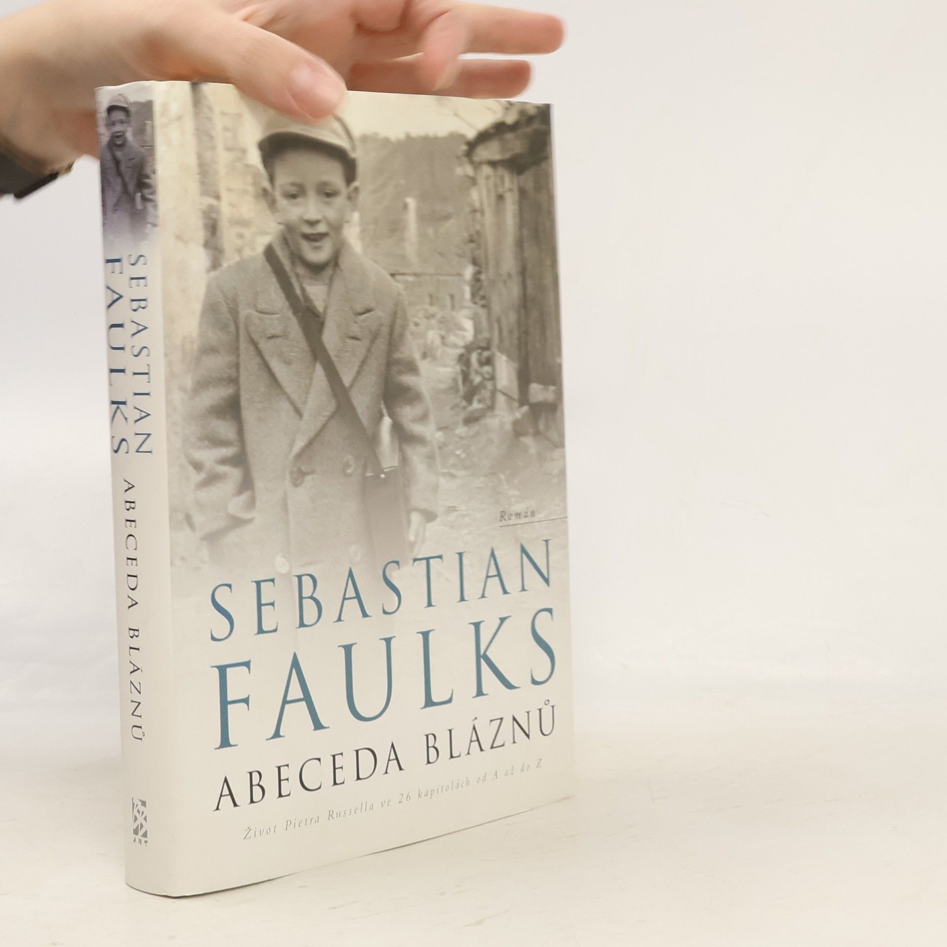 Sebastian Faulks Abeceda bláznů