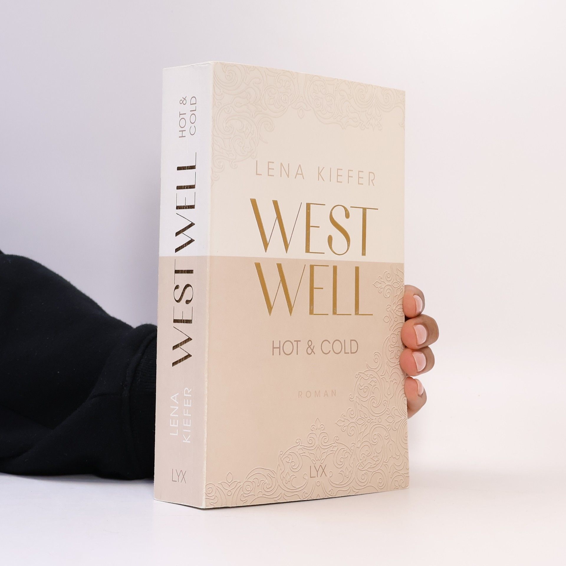 Lena Kiefer Westwell - Hot & Cold